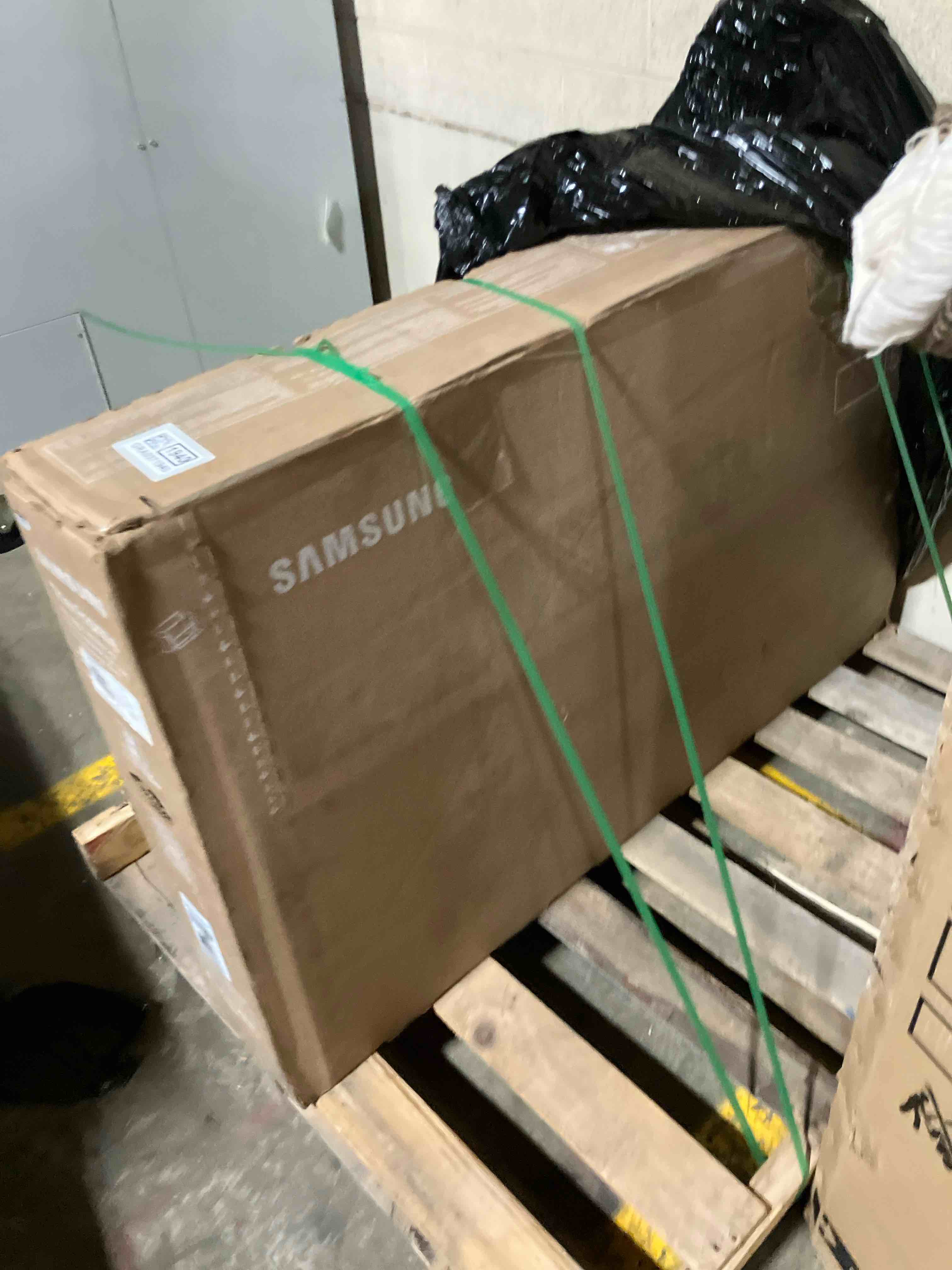 https://s3.amazonaws.com/lotting-images-prod/phillipi/GRA0371940_1744826377251.jpeg