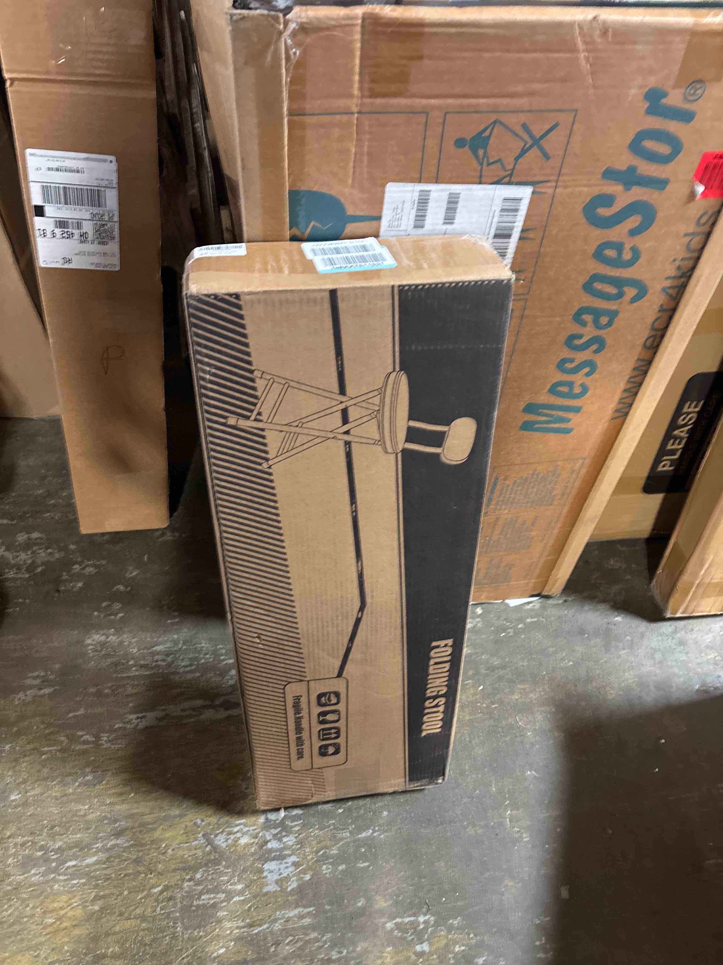 https://s3.amazonaws.com/lotting-images-prod/phillipi/GRA0373869_1743007156731.jpeg