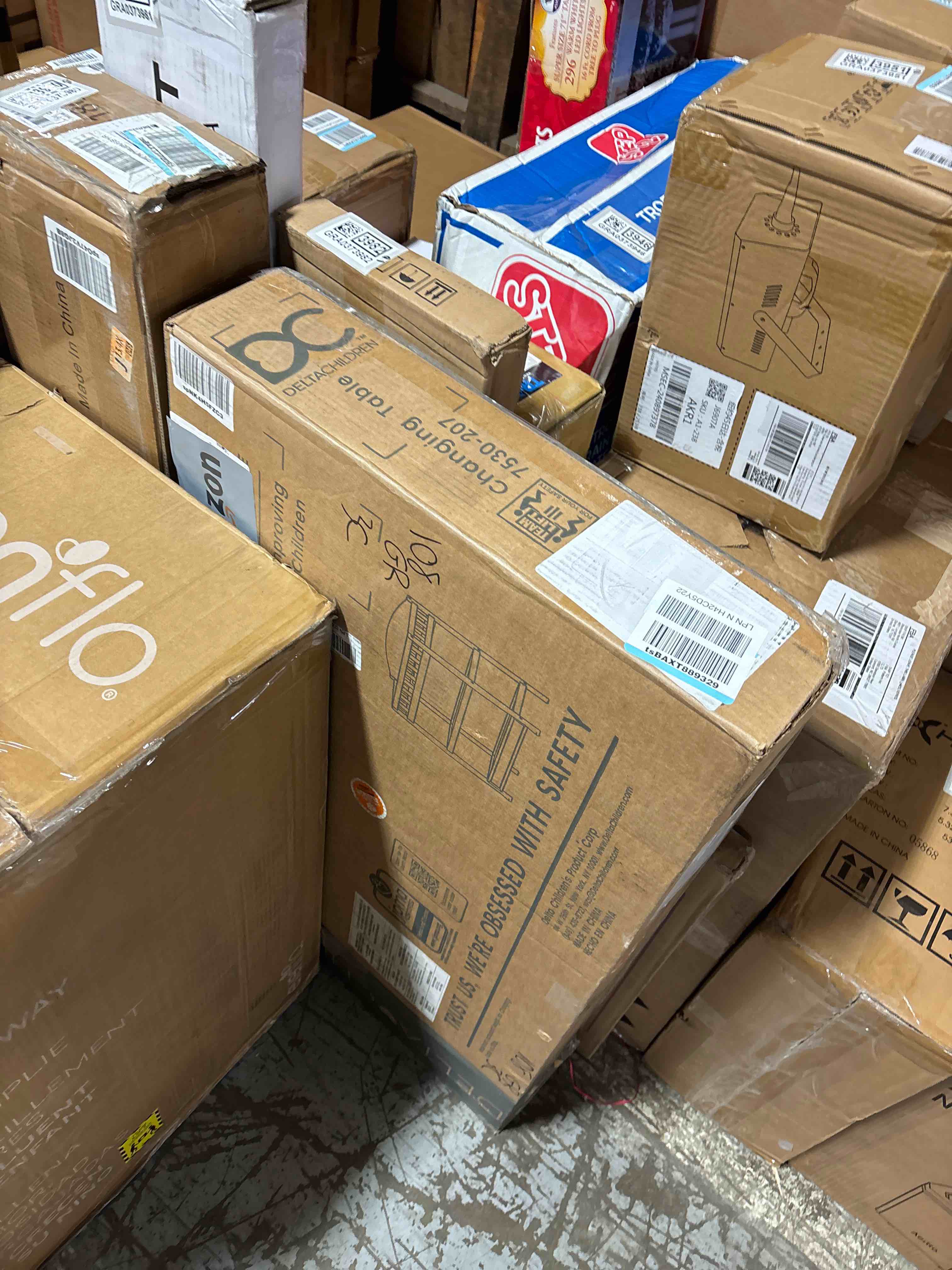 https://s3.amazonaws.com/lotting-images-prod/phillipi/GRA0373986_1743002253174.jpeg