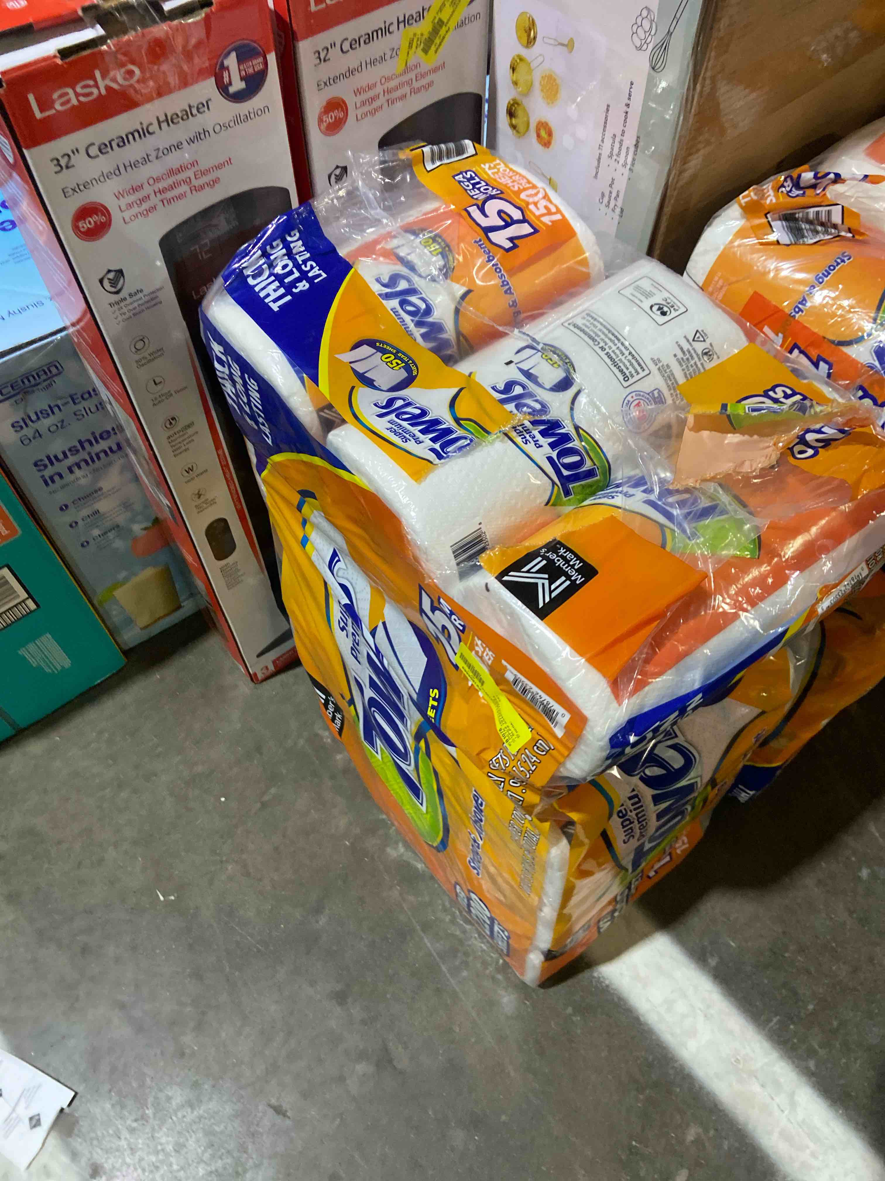 Condition photo showing New/Like New for Member's Mark Super Premium Paper Towels, Select & Tear, White, 15 Mega Rolls