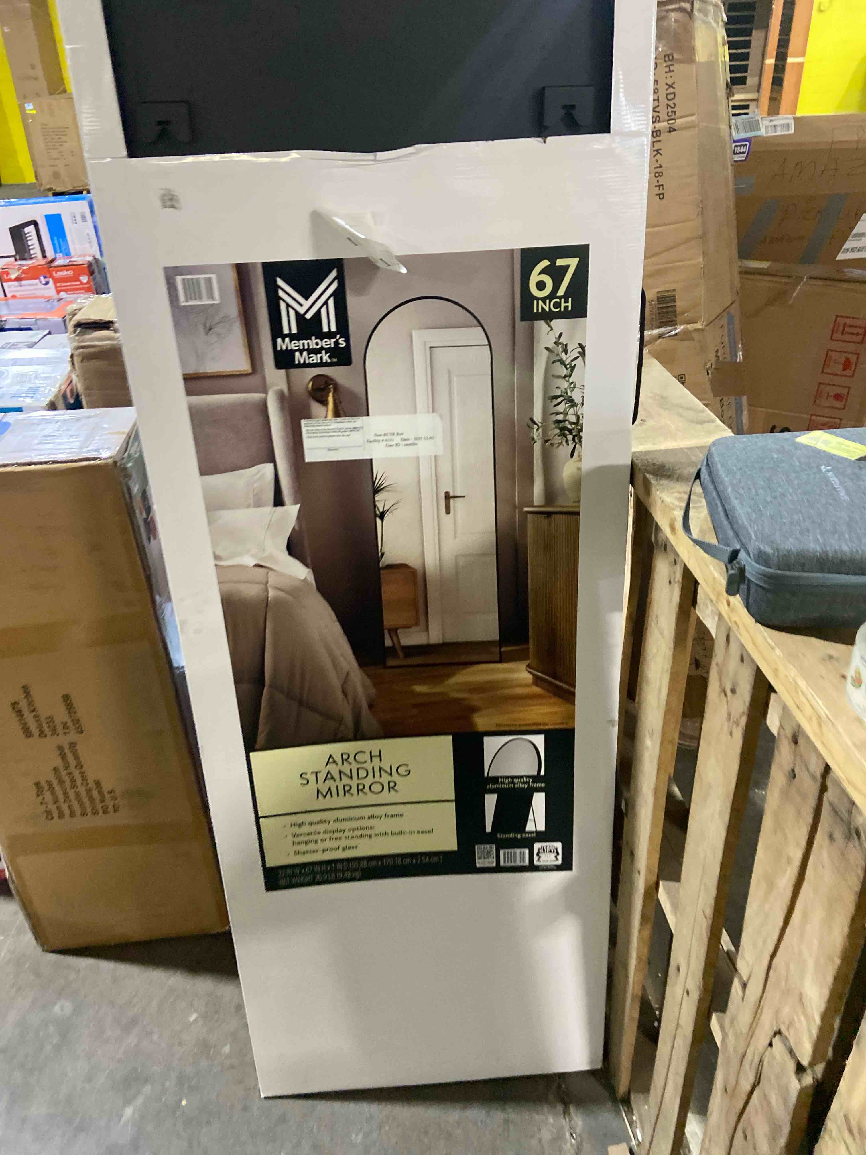 Condition photo showing New/Like New for Member's Mark 22" x 67" Metal Arch Floor Easel Mirror