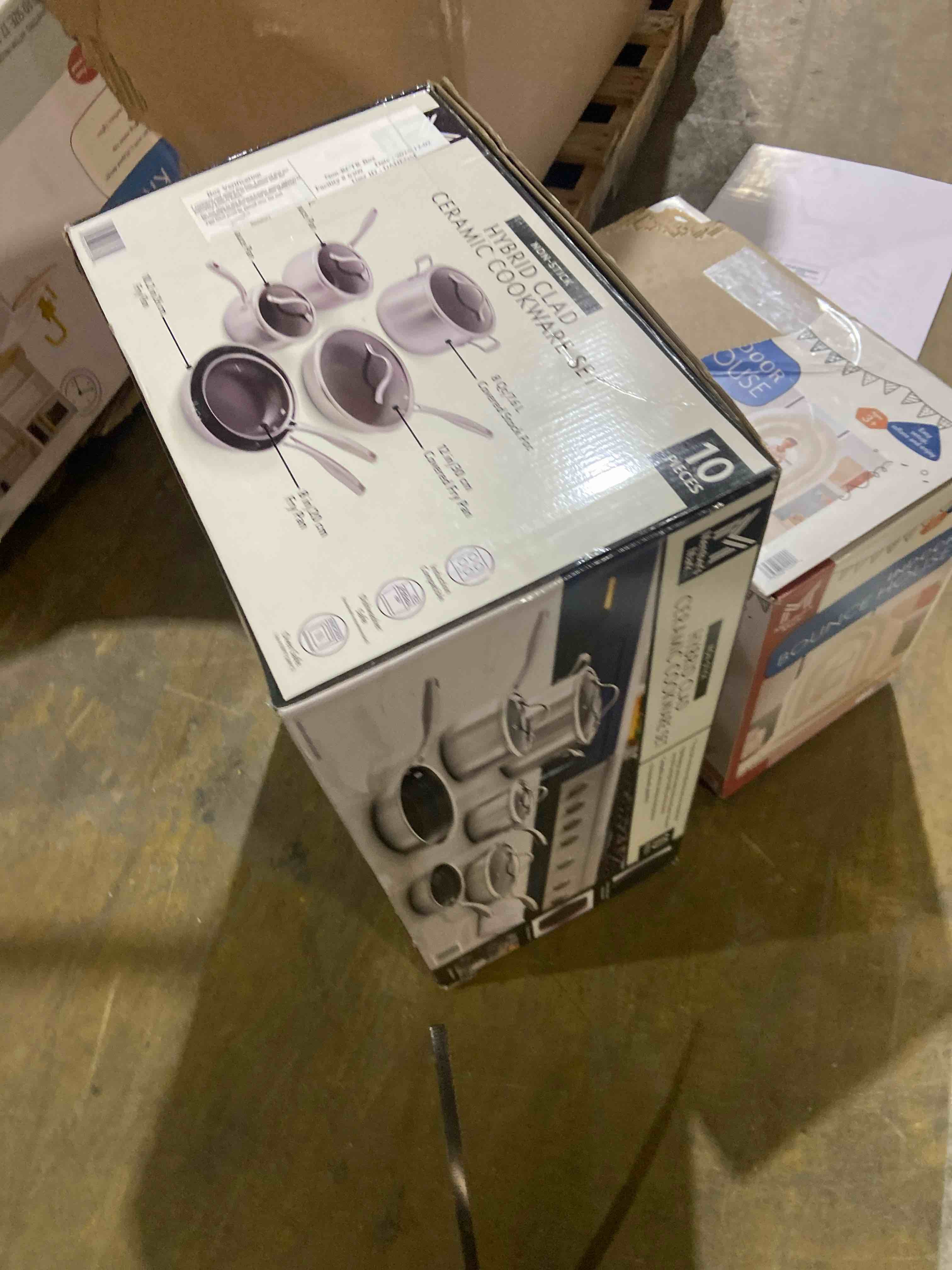 Condition photo showing New/Like New for Member's Mark 10-Piece Hybrid Ceramic Nonstick Cookware Set