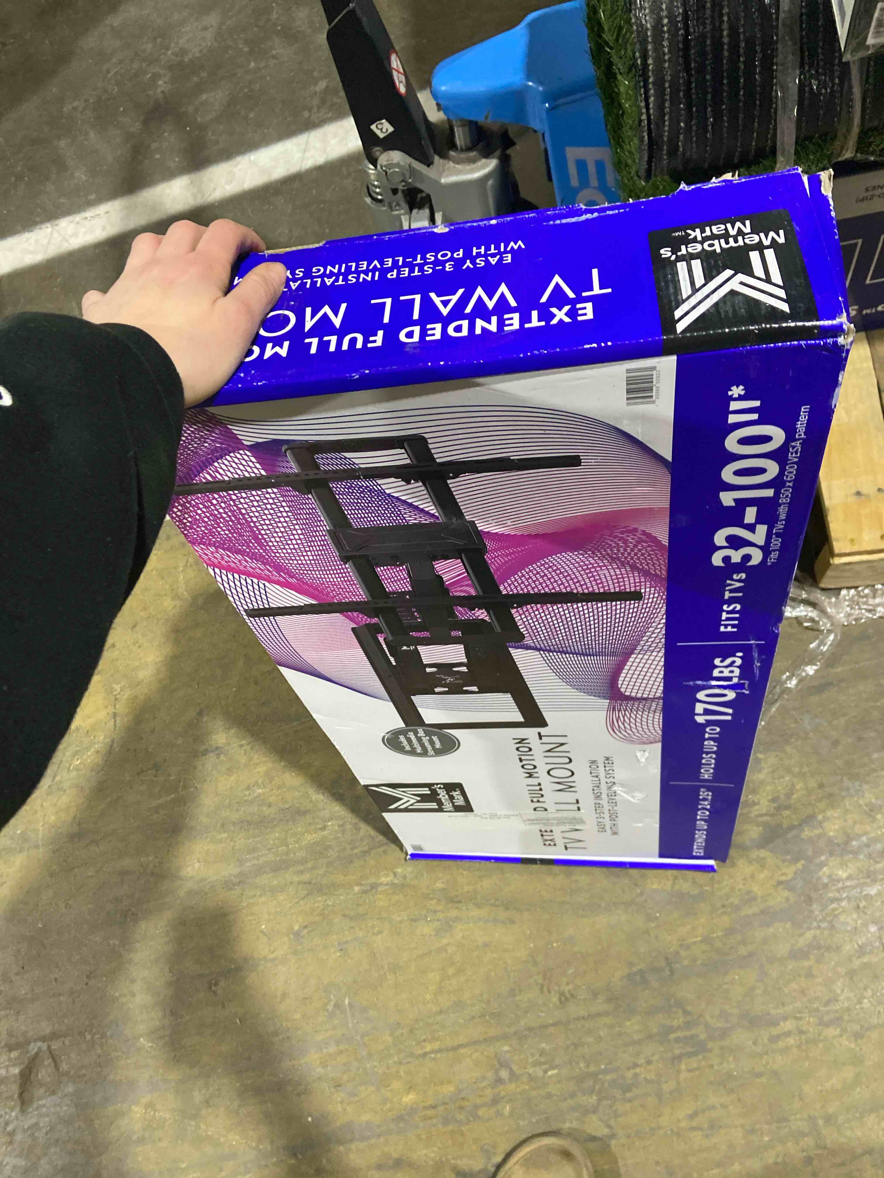 Condition photo showing New/Like New for Member's Mark Full Motion Extended TV Wall Mount with Articulating Dual Swivel Arms for 32"-100" TVs