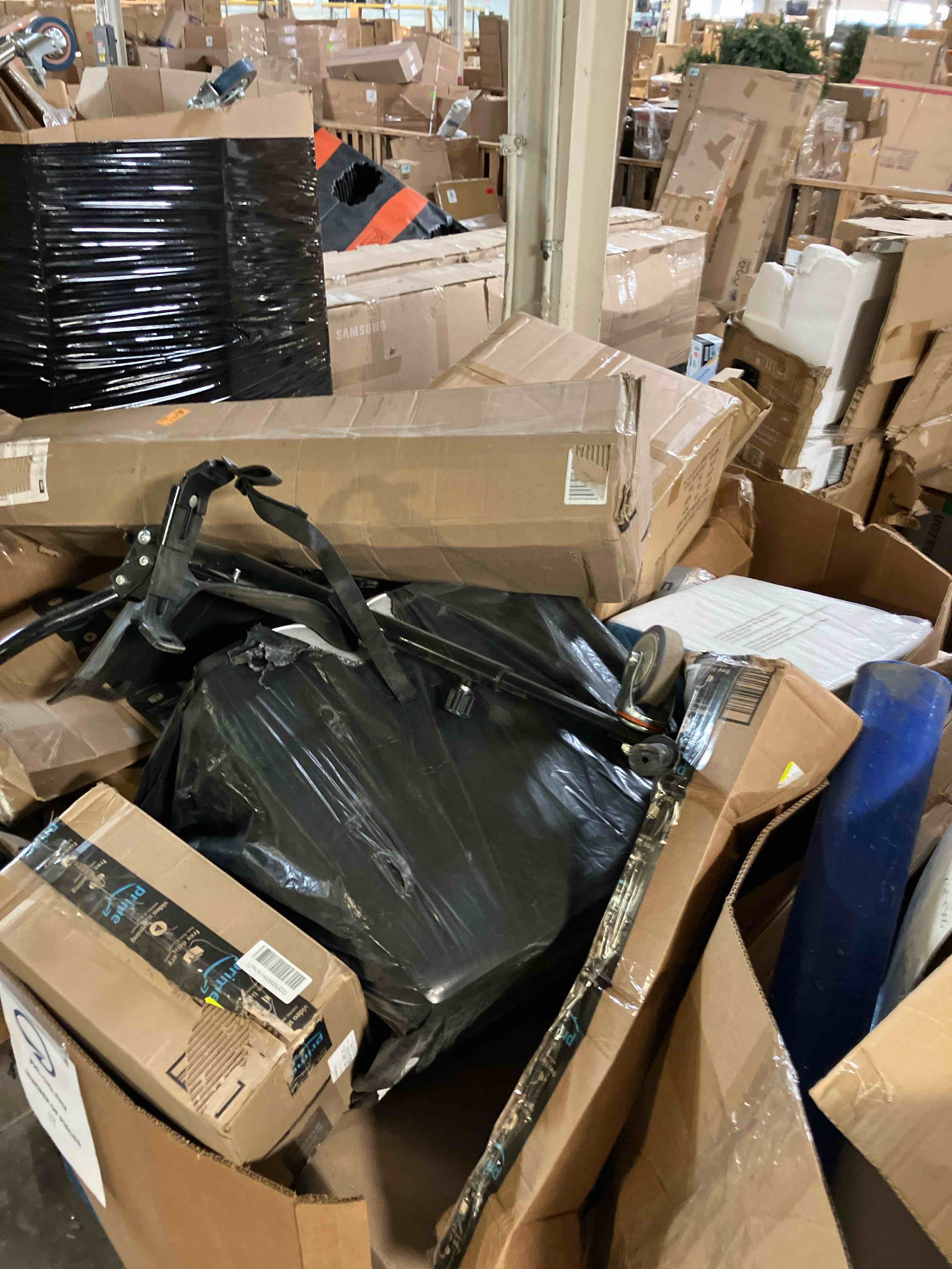 https://s3.amazonaws.com/lotting-images-prod/phillipi/GRA0378002_1743180104206.jpeg