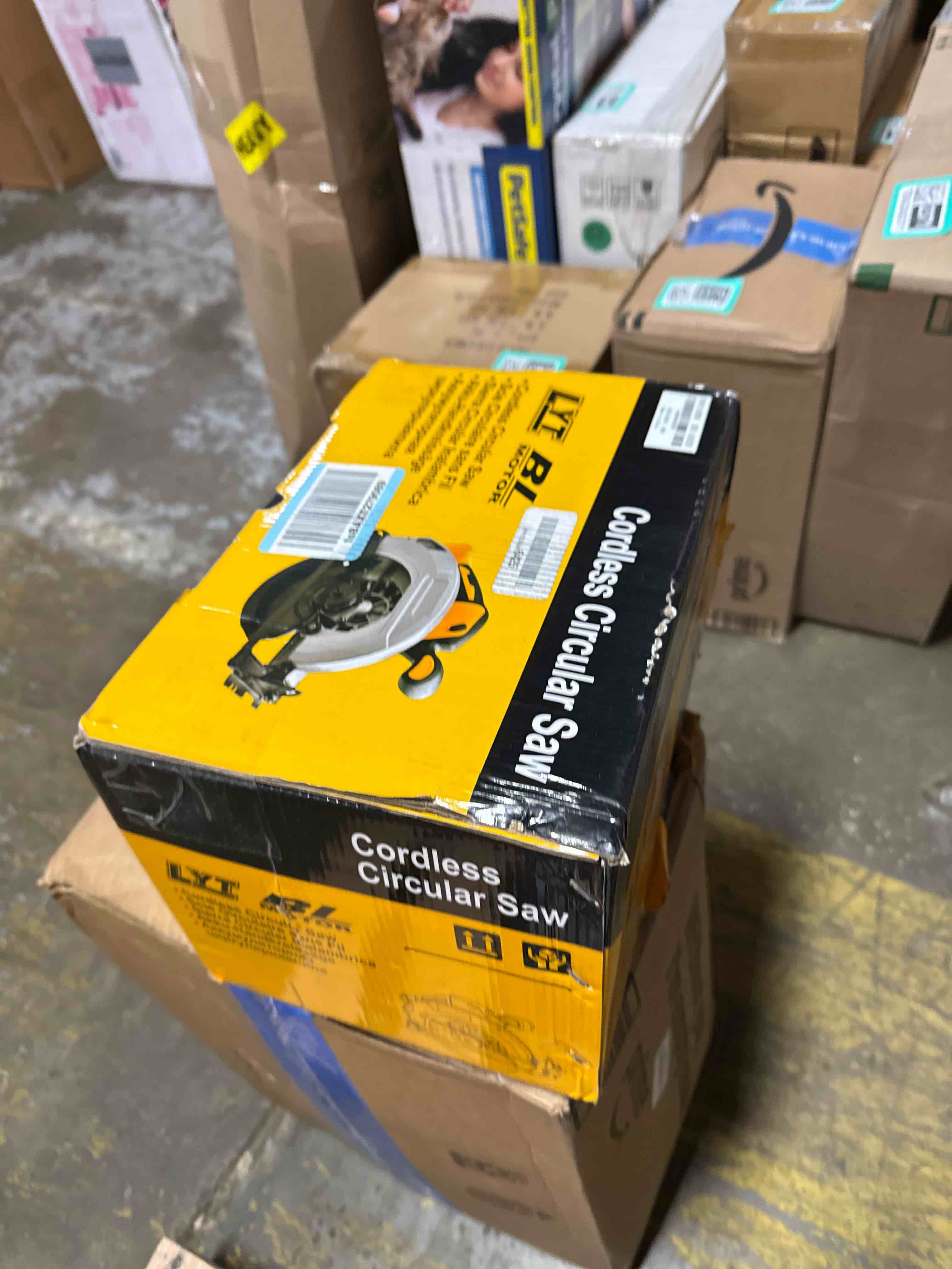 https://s3.amazonaws.com/lotting-images-prod/phillipi/GRA0380203_1750424166018.jpeg
