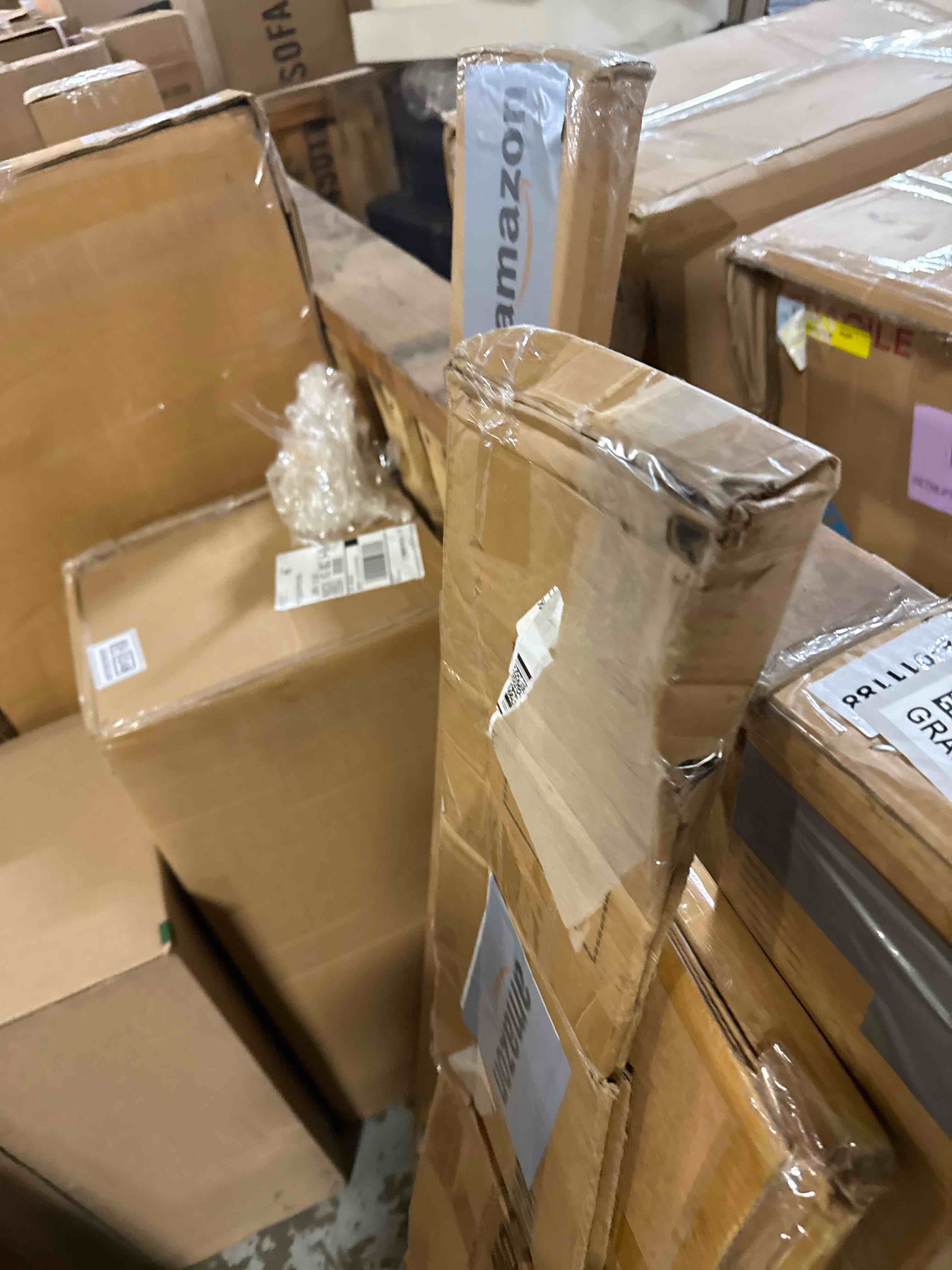 https://s3.amazonaws.com/lotting-images-prod/phillipi/GRA0380231_1750422933507.jpeg