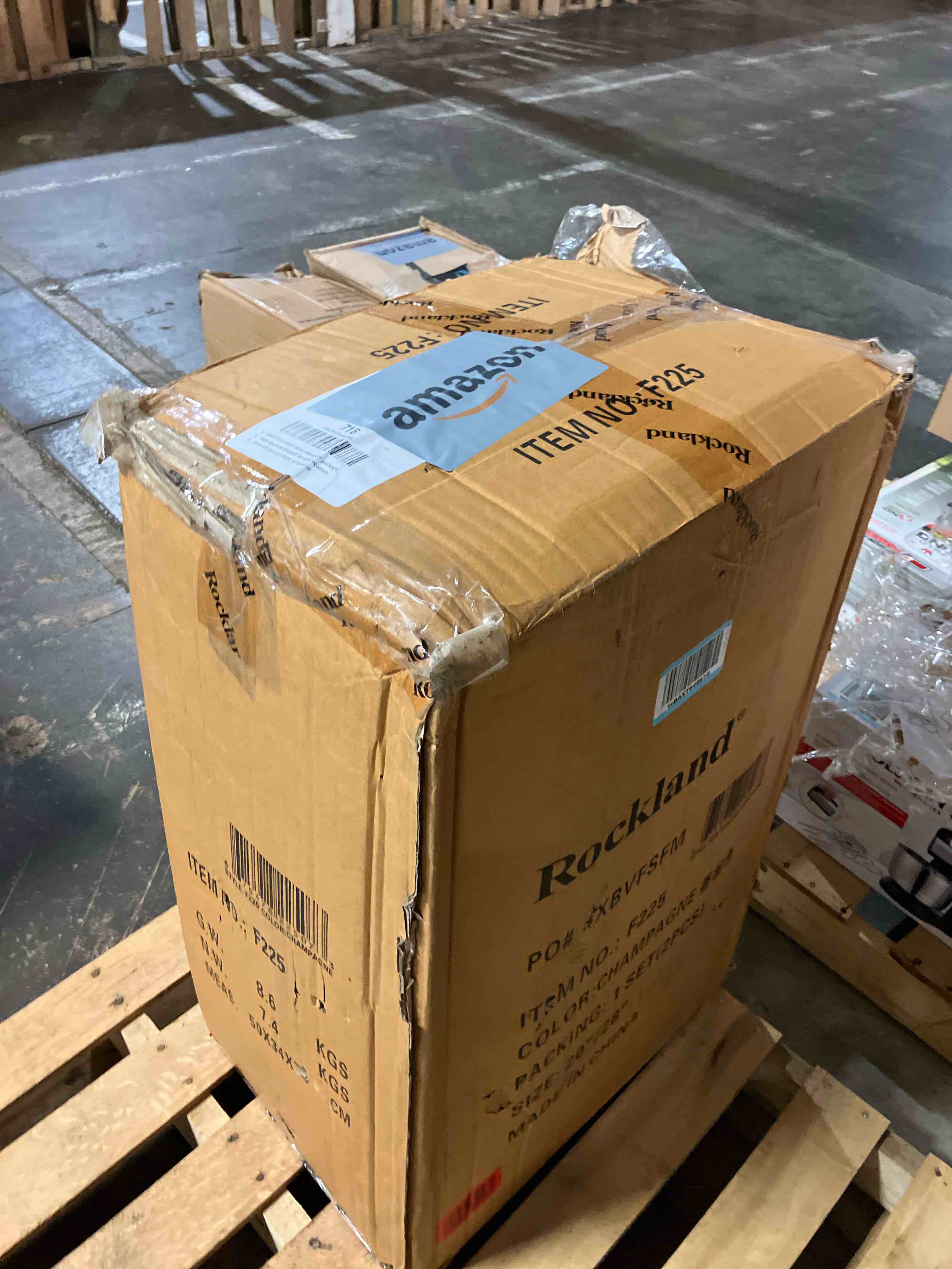 https://s3.amazonaws.com/lotting-images-prod/phillipi/GRA0380783_1750193758435.jpeg