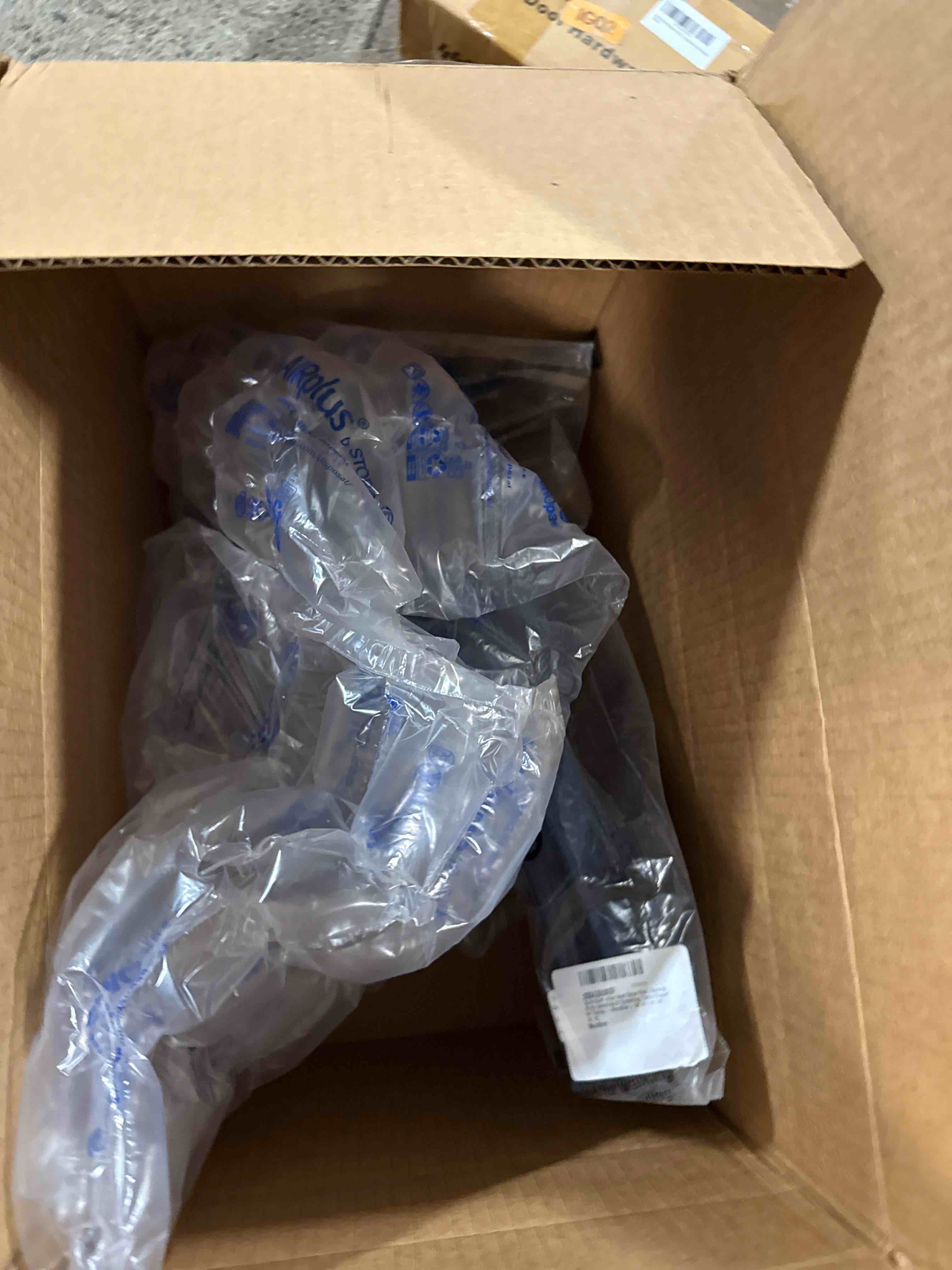https://s3.amazonaws.com/lotting-images-prod/phillipi/GRA0382866_1754058723254.jpeg
