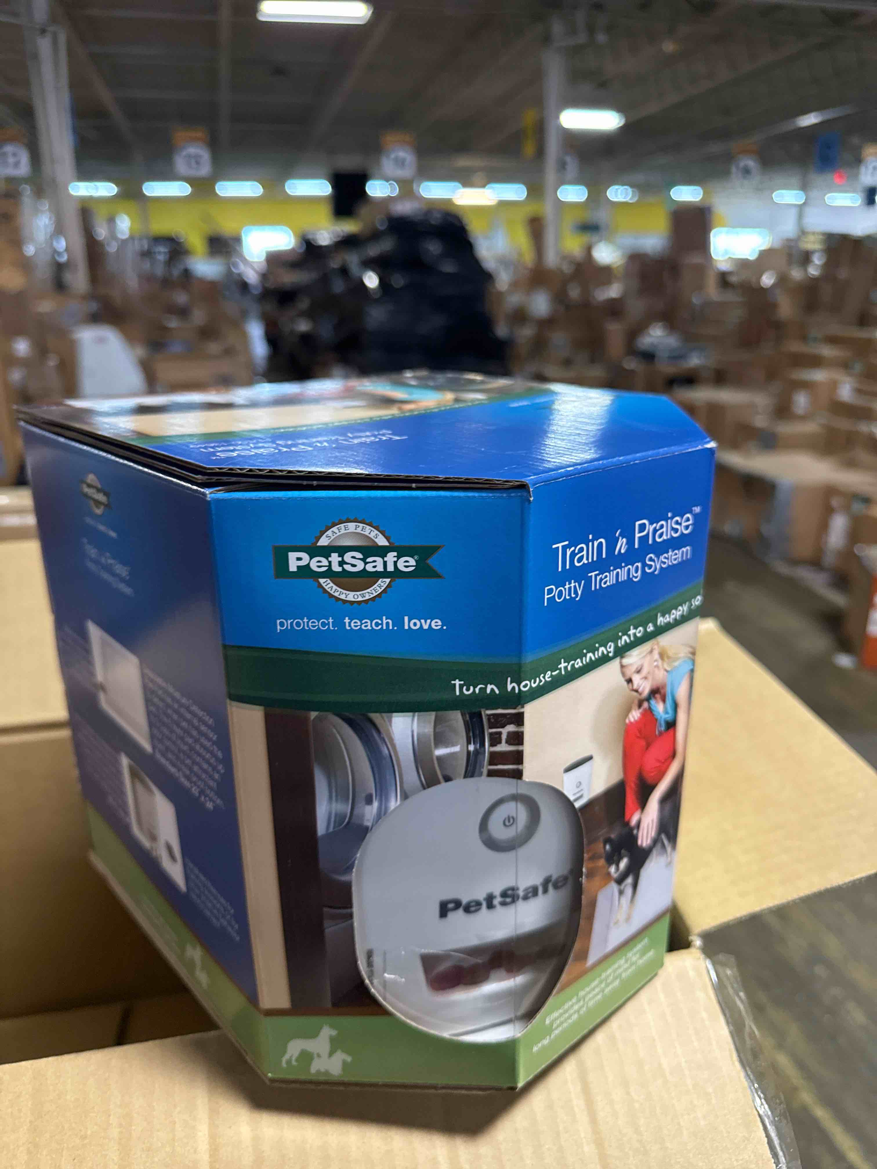 https://s3.amazonaws.com/lotting-images-prod/phillipi/GRA0383188_1752867012838.jpeg