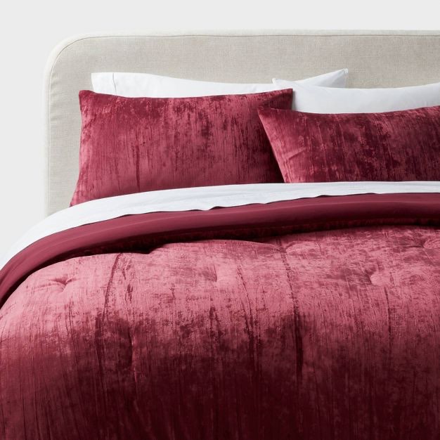  Luxe Distressed Crinkle Velvet Comforter 