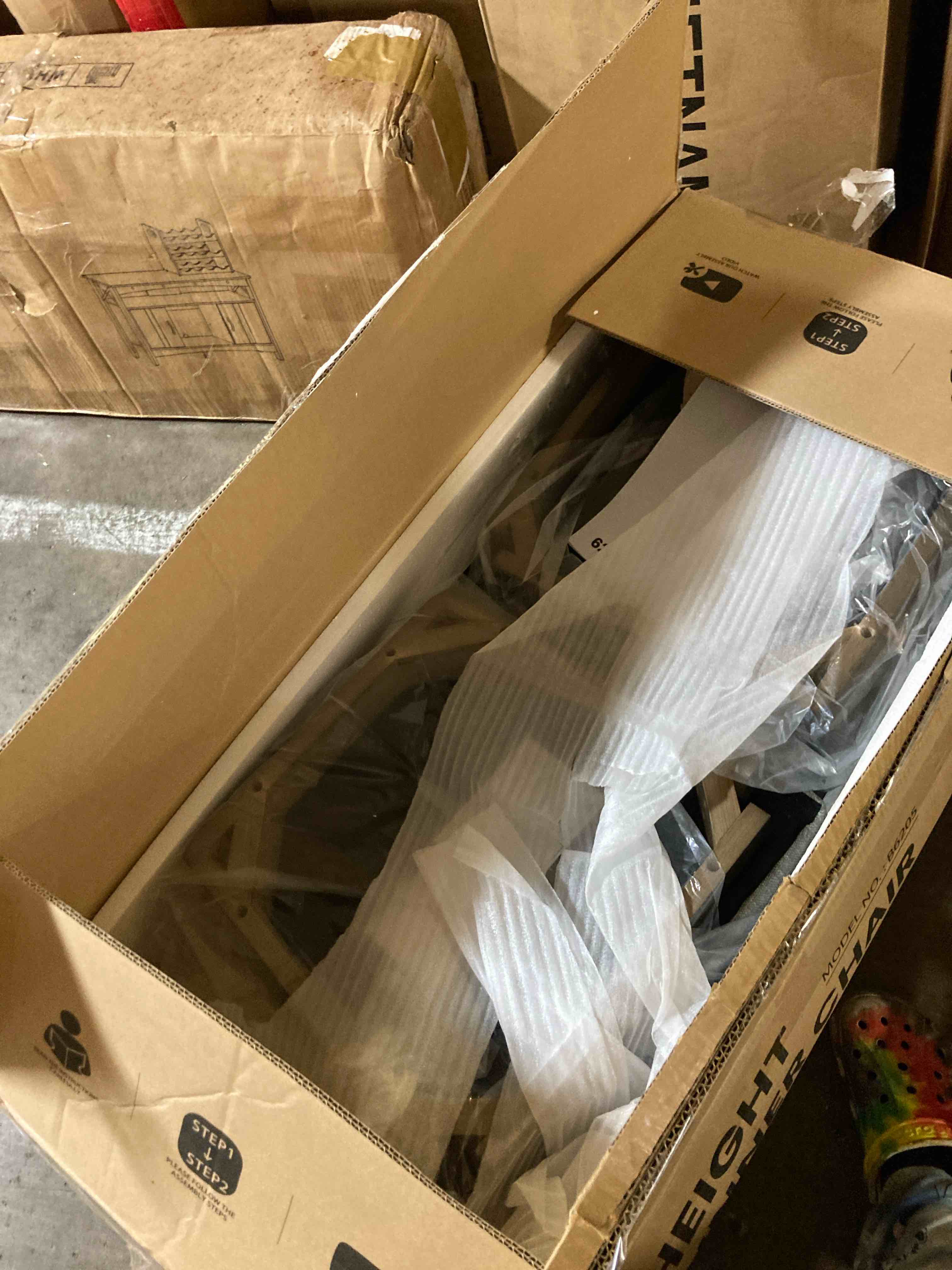 https://s3.amazonaws.com/lotting-images-prod/phillipi/GRA0383553_1750965245971.jpeg