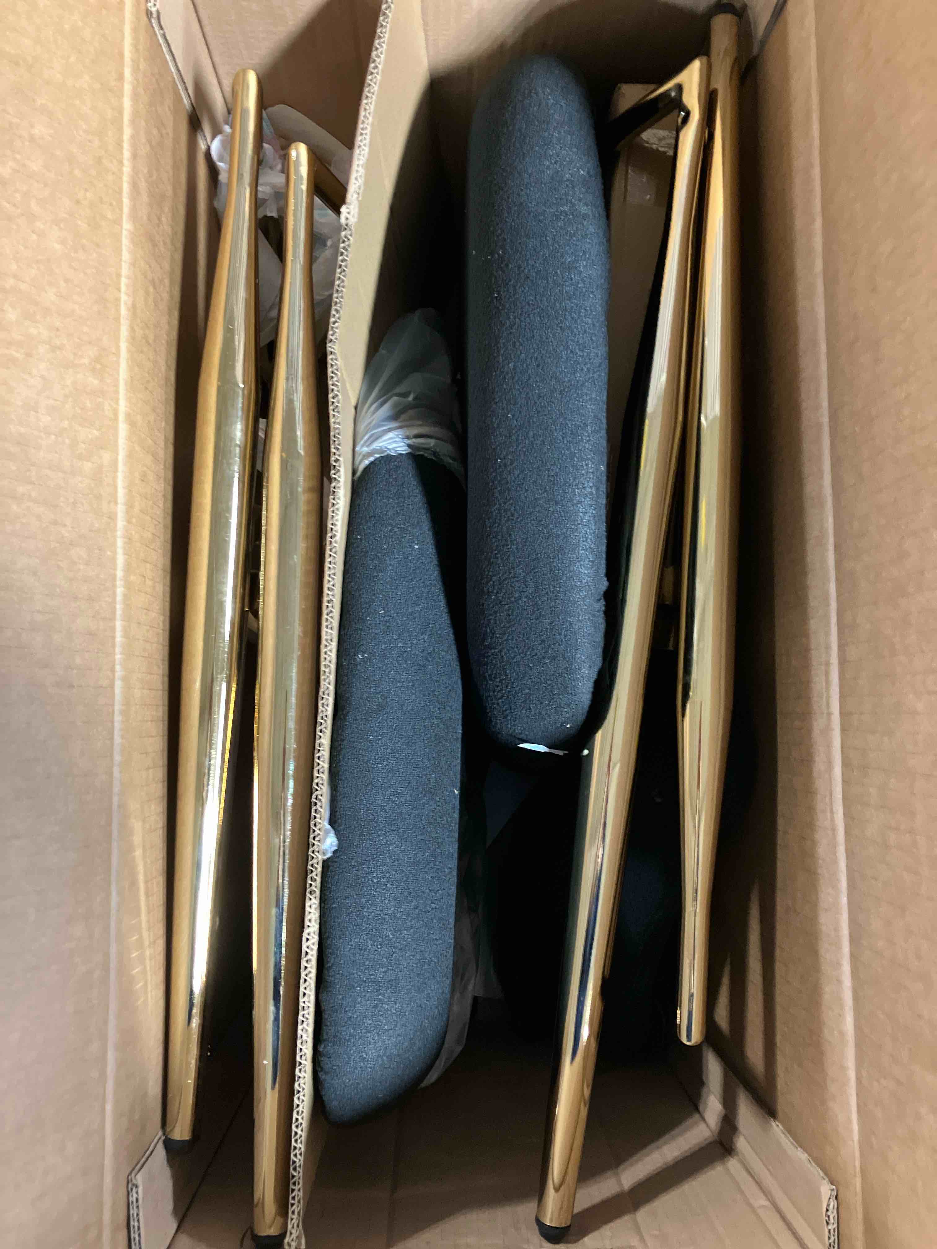 https://s3.amazonaws.com/lotting-images-prod/phillipi/GRA0383950_1747675477187.jpeg