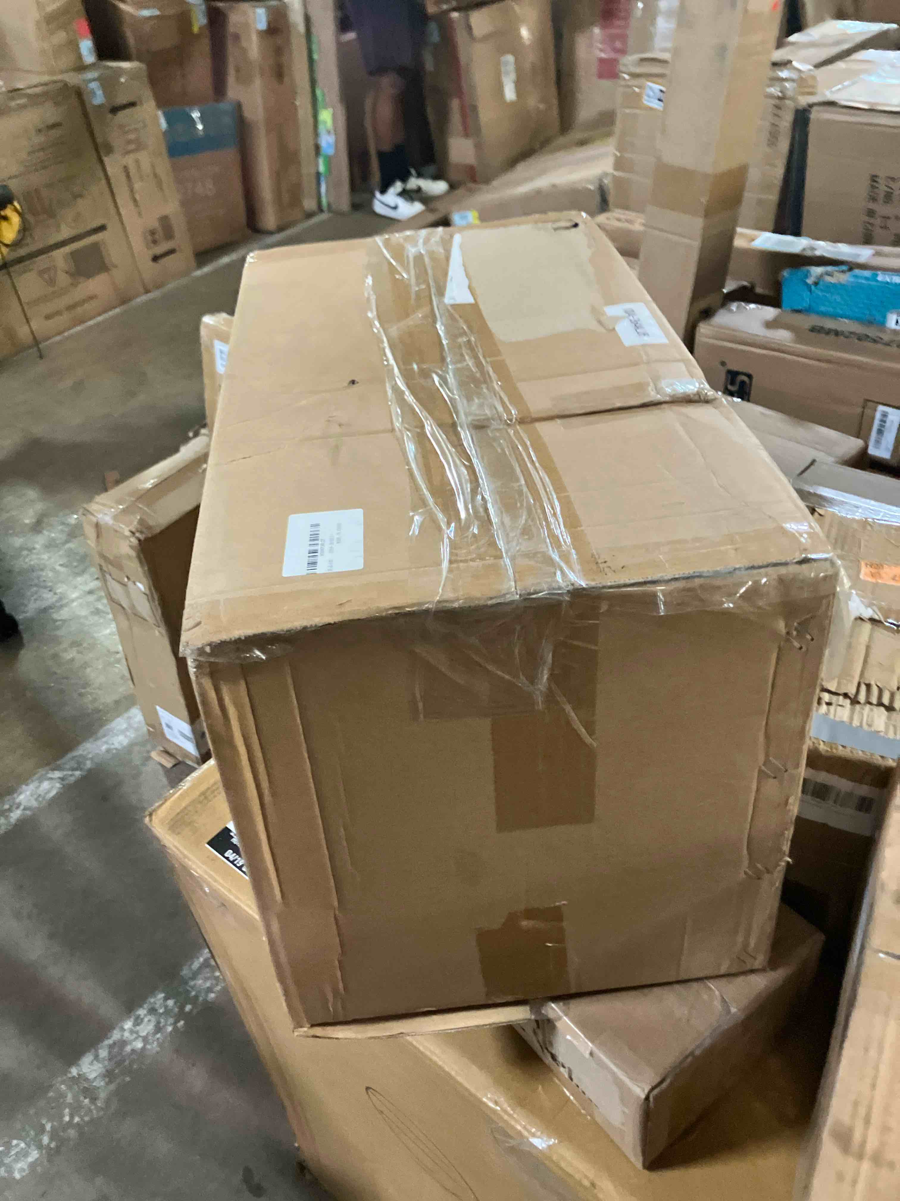 https://s3.amazonaws.com/lotting-images-prod/phillipi/GRA0384759_1746203815433.jpeg