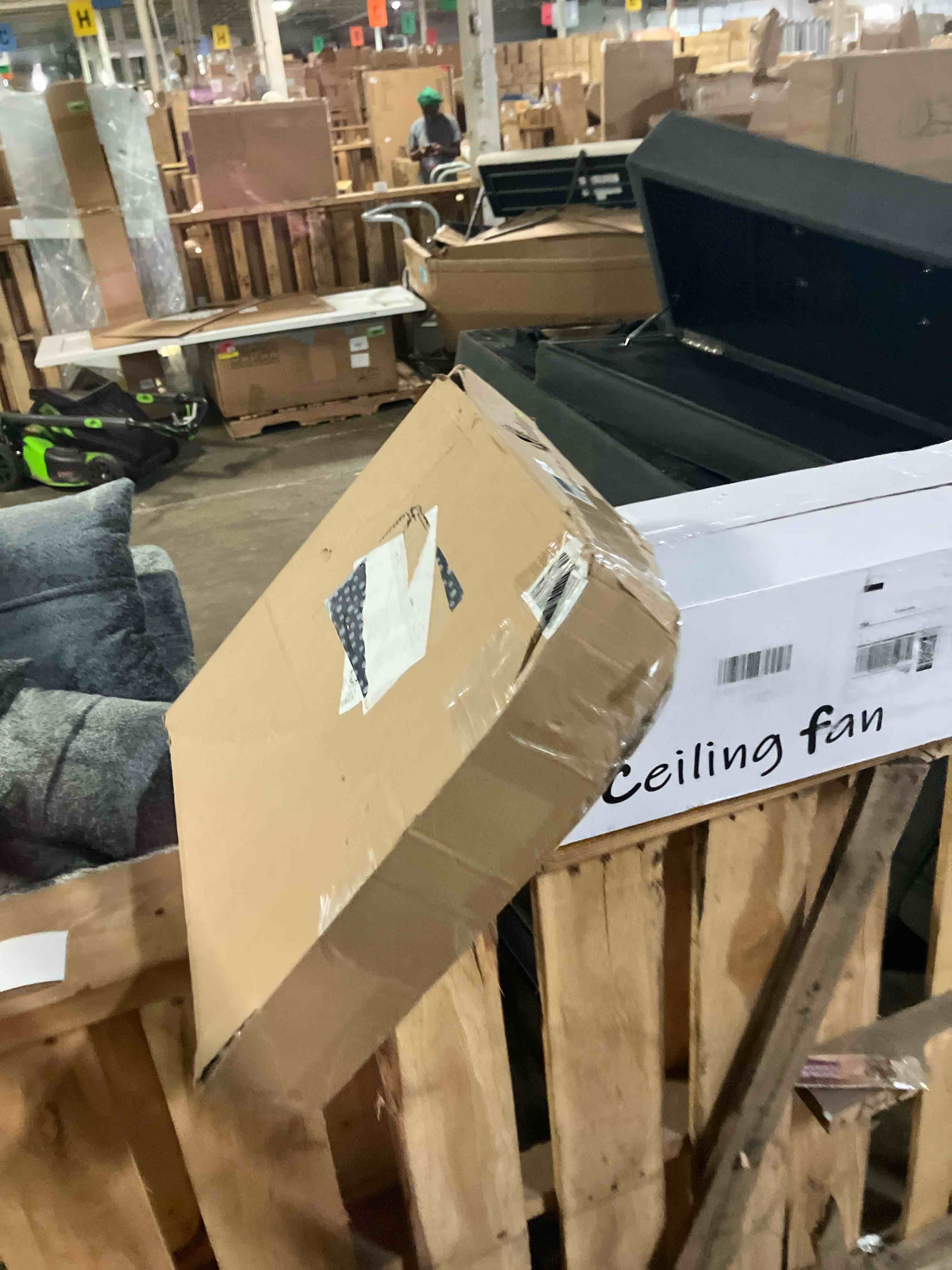 https://s3.amazonaws.com/lotting-images-prod/phillipi/GRA0384761_1746203941733.jpeg