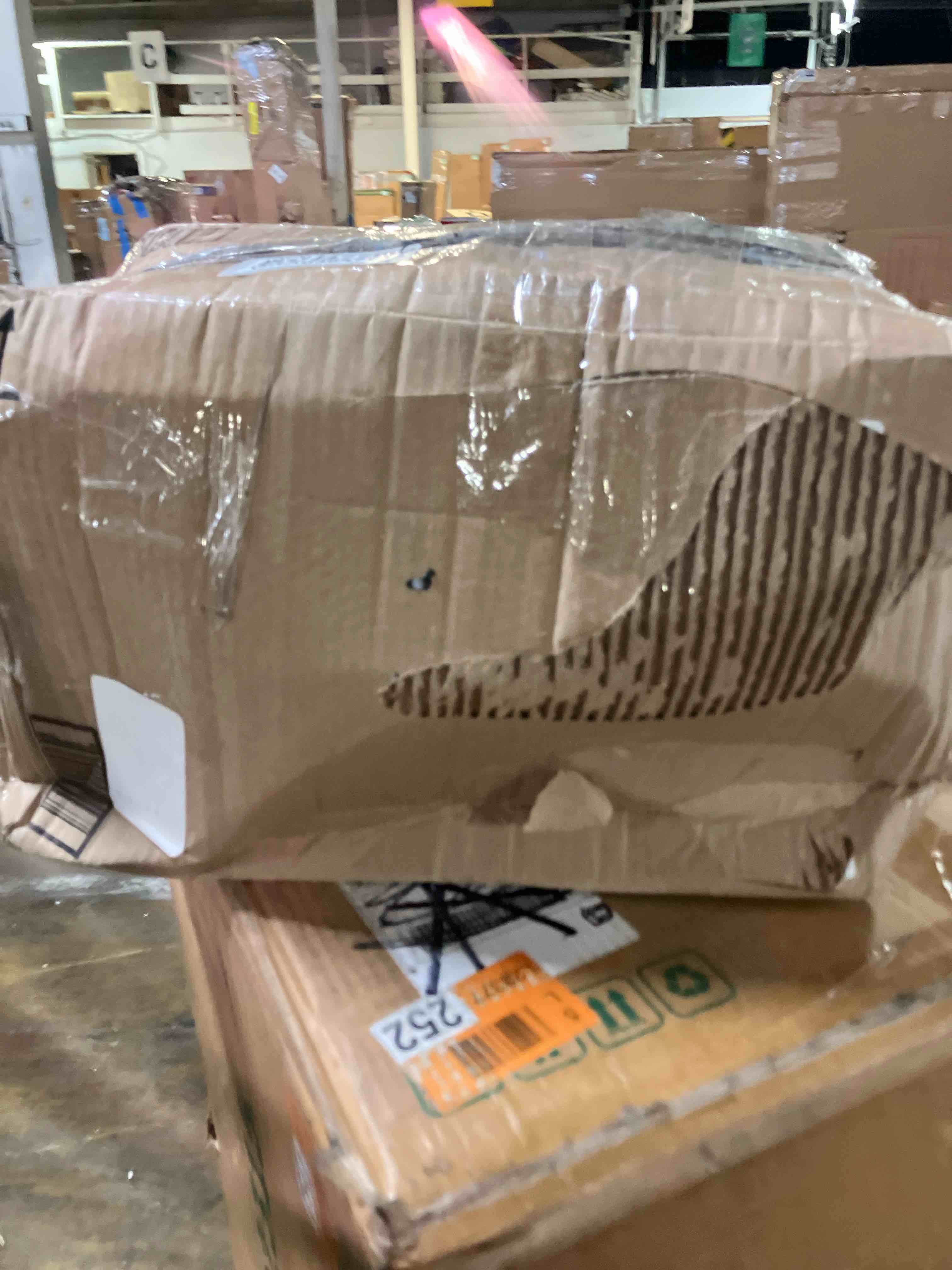 https://s3.amazonaws.com/lotting-images-prod/phillipi/GRA0384778_1746216086823.jpeg