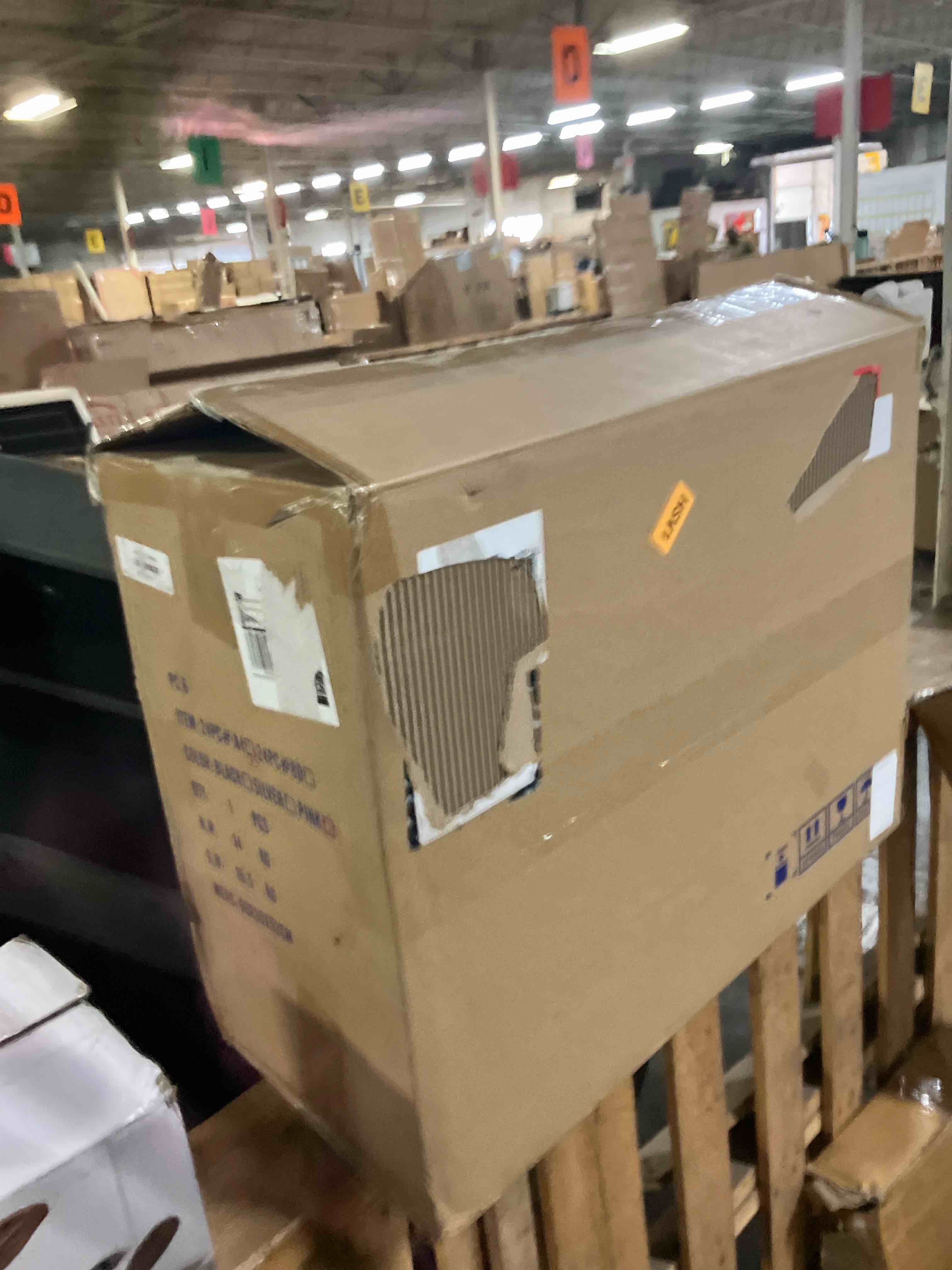 https://s3.amazonaws.com/lotting-images-prod/phillipi/GRA0384783_1746217021772.jpeg