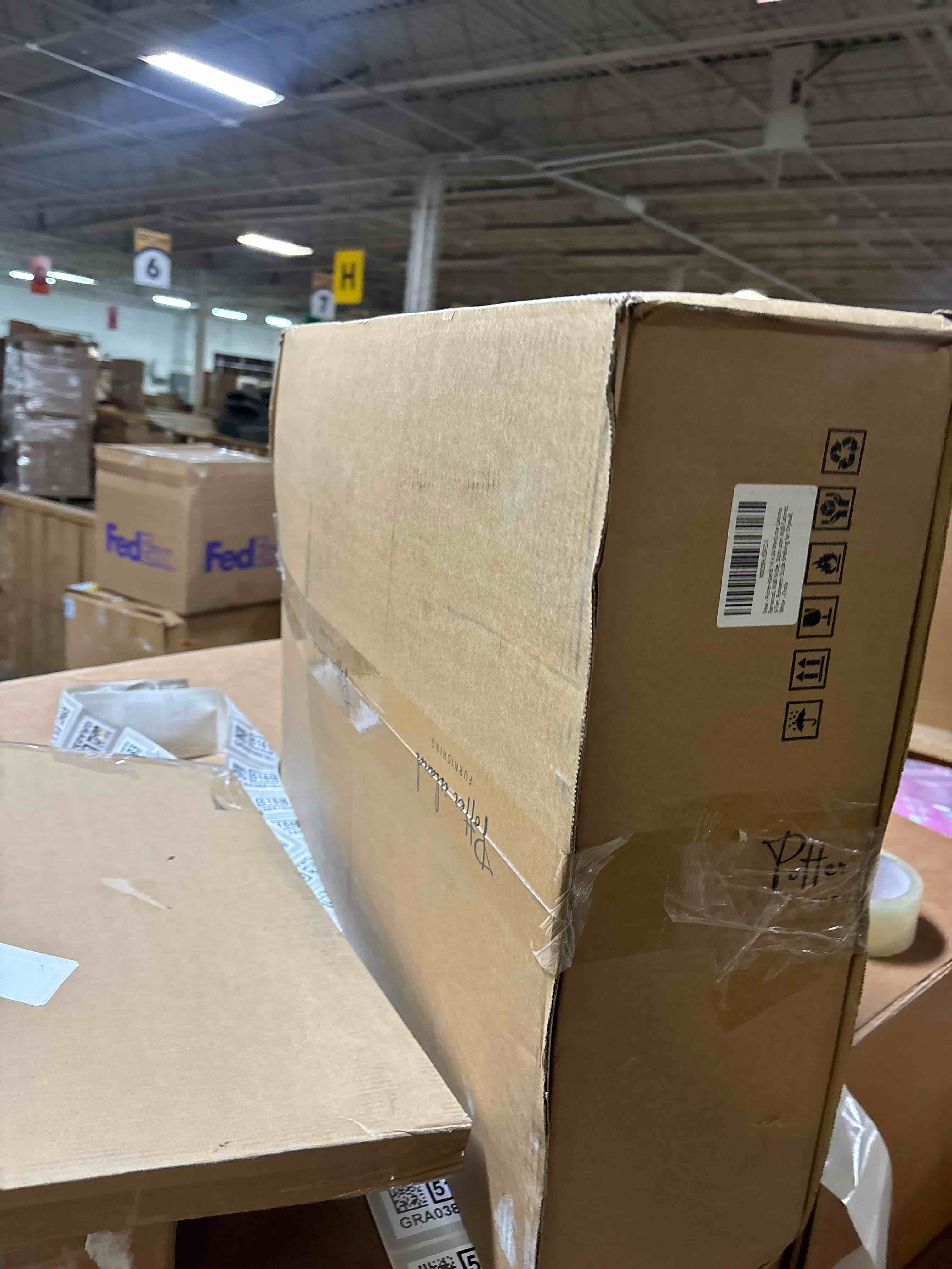 https://s3.amazonaws.com/lotting-images-prod/phillipi/GRA0385188_1745935050640.jpeg