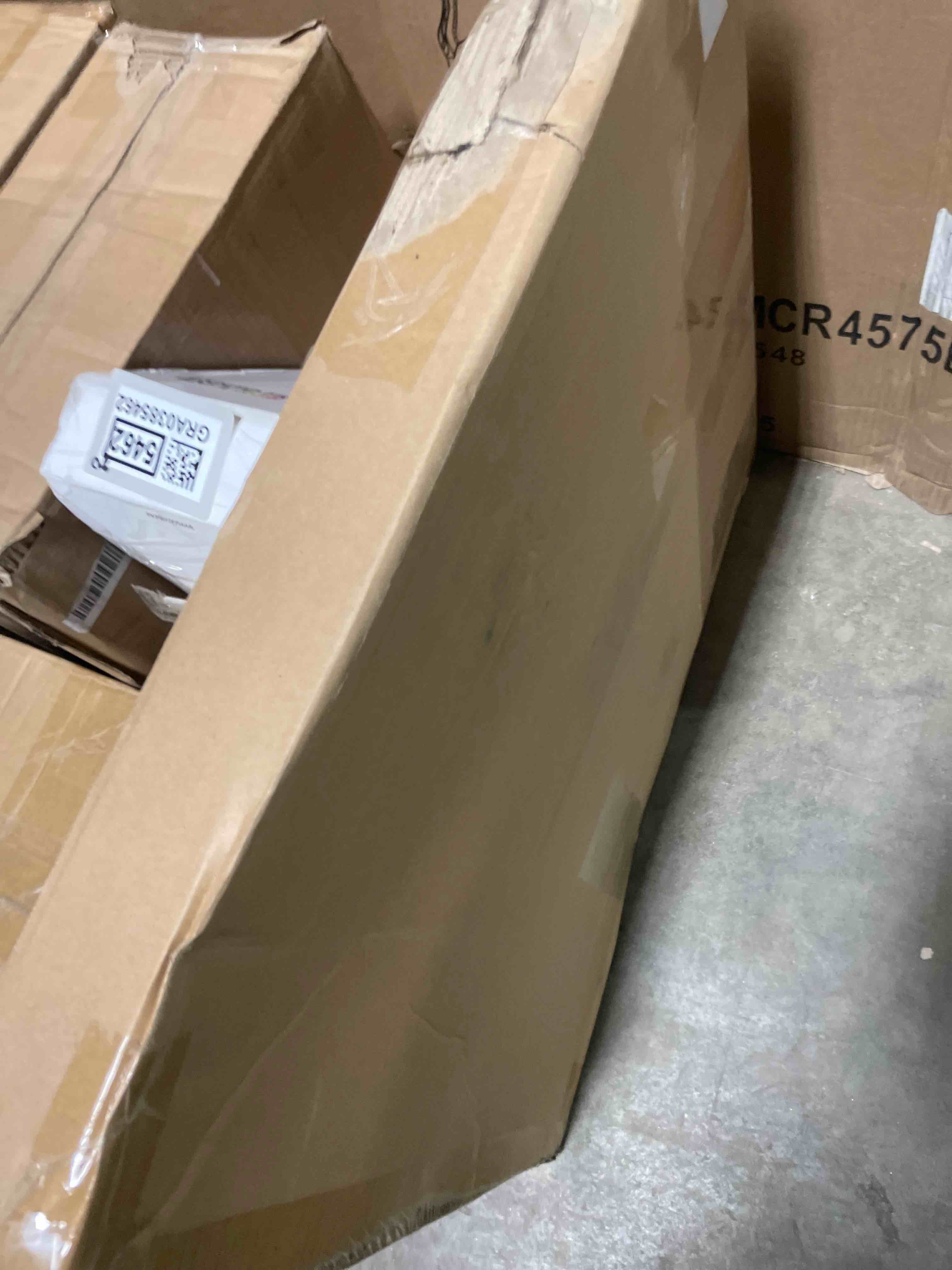 https://s3.amazonaws.com/lotting-images-prod/phillipi/GRA0385463_1745850370181.jpeg