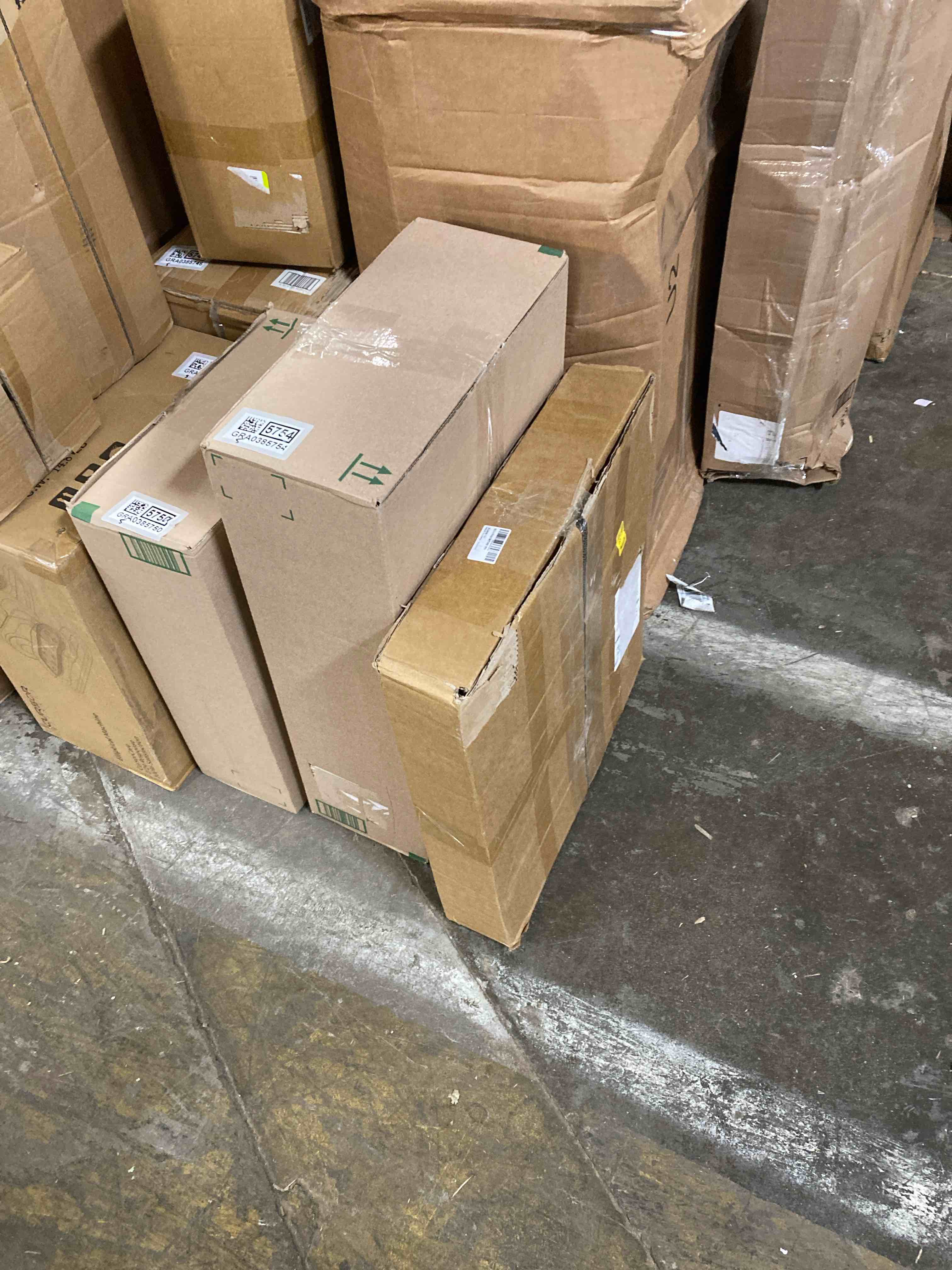 https://s3.amazonaws.com/lotting-images-prod/phillipi/GRA0385756_1745849579854.jpeg