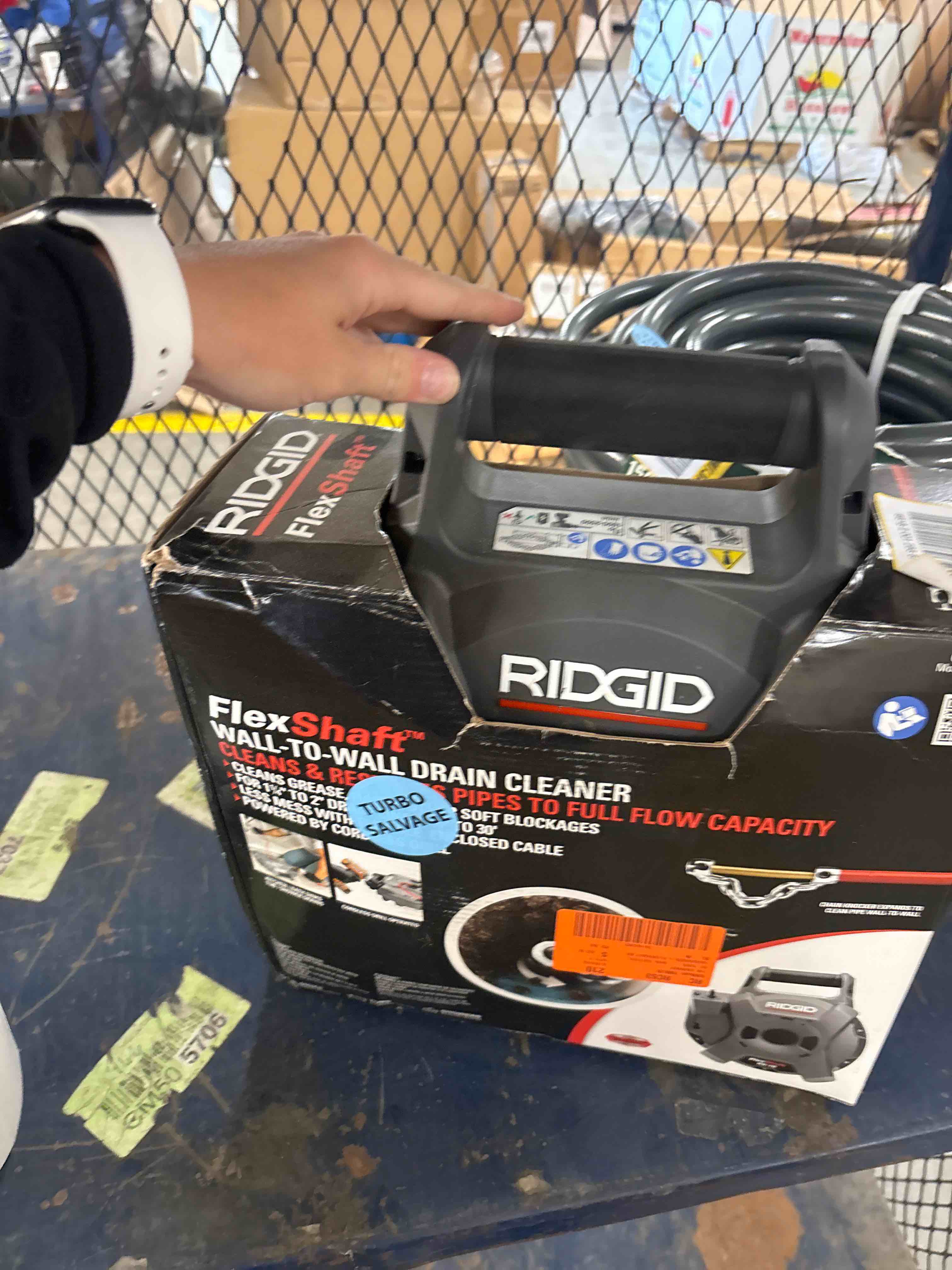 https://s3.amazonaws.com/lotting-images-prod/phillipi/GRA0386176_1756309712598.jpeg