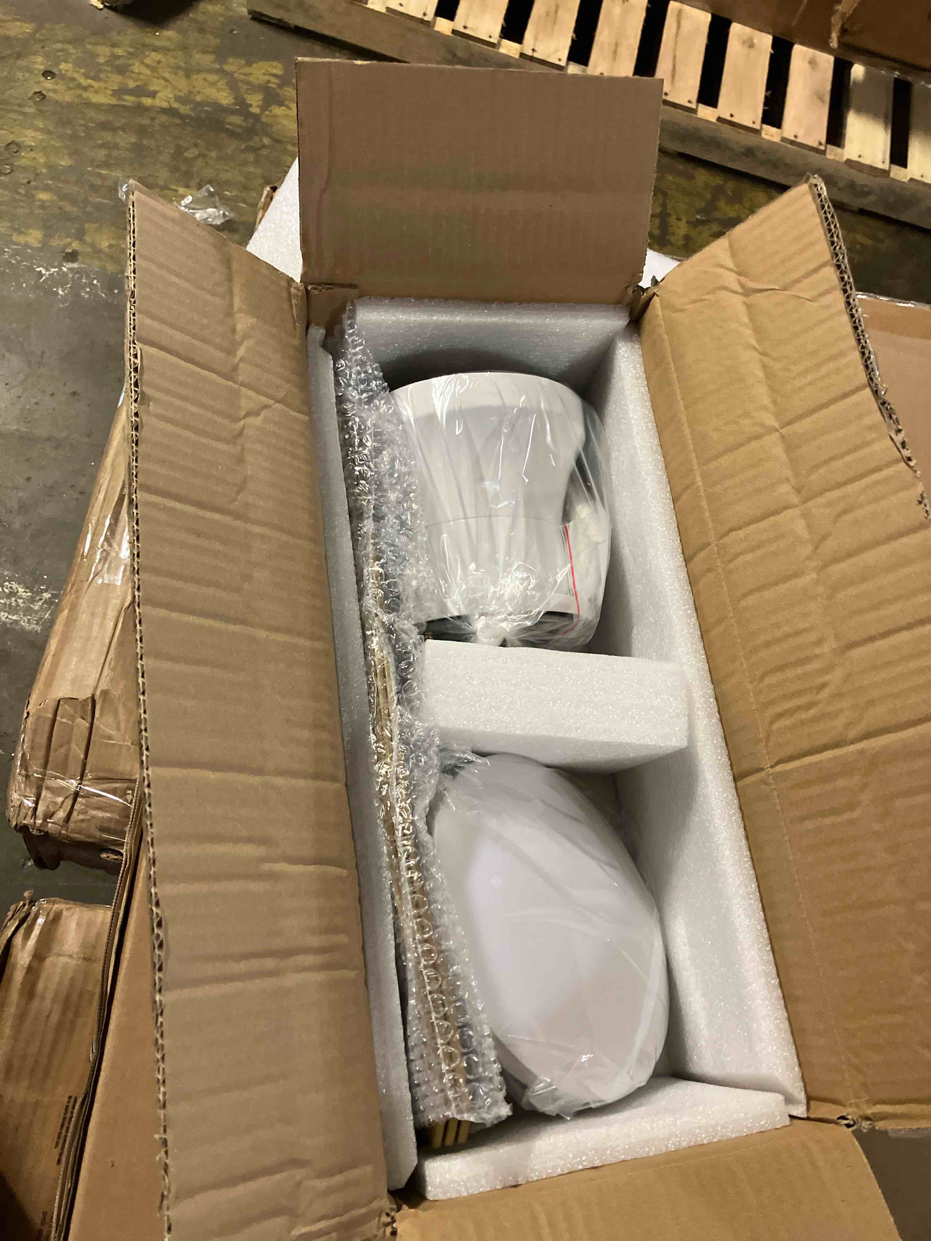 https://s3.amazonaws.com/lotting-images-prod/phillipi/GRA0387181_1751552450202.jpeg