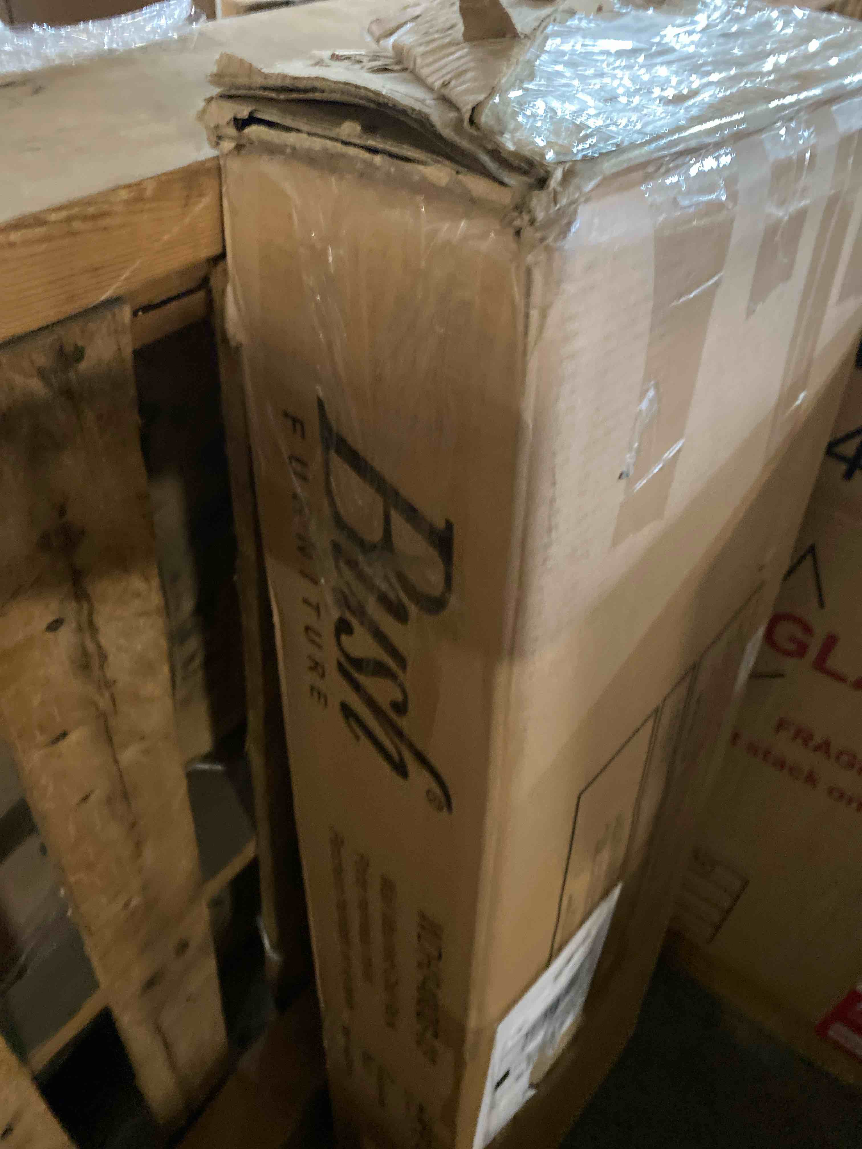 https://s3.amazonaws.com/lotting-images-prod/phillipi/GRA0388922_1738096415639.jpeg