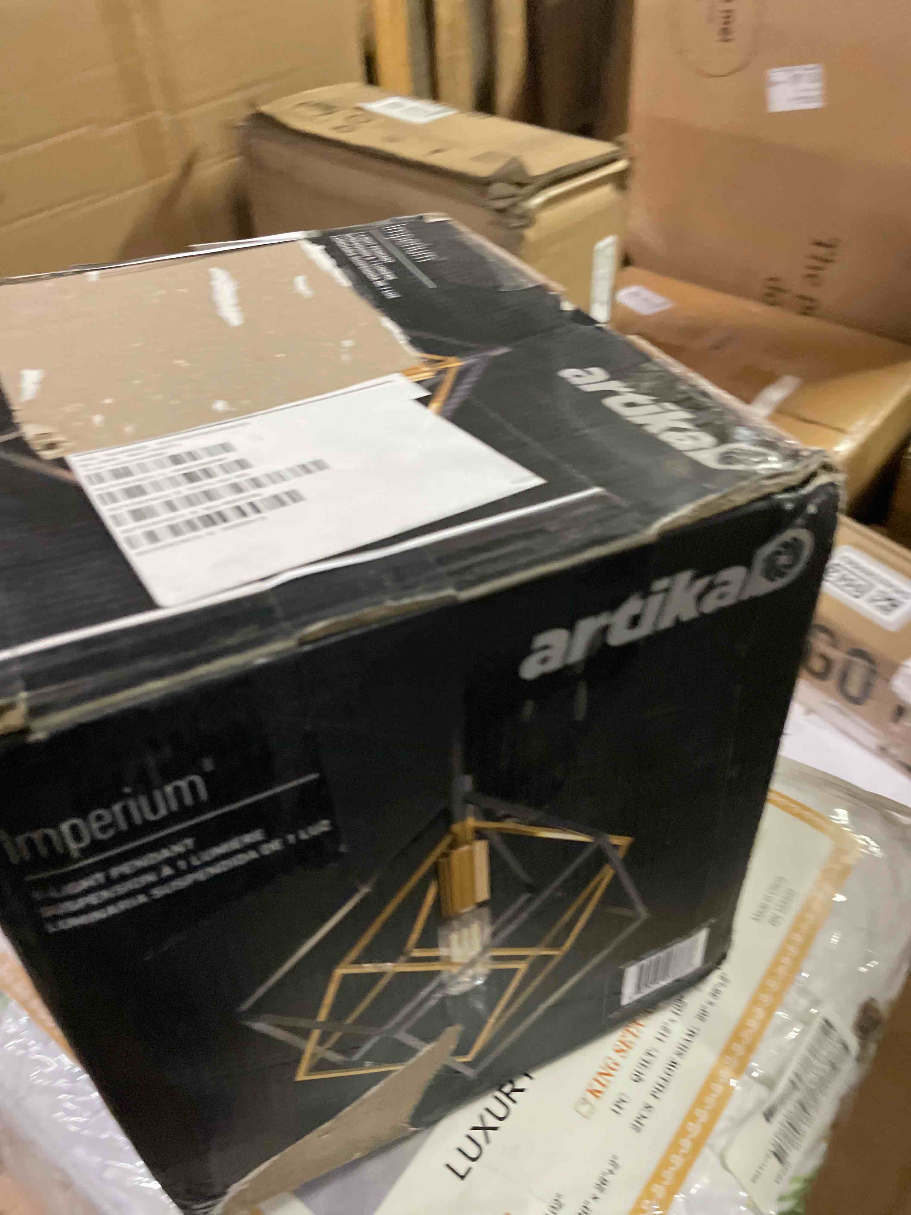 https://s3.amazonaws.com/lotting-images-prod/phillipi/GRA0389565_1737738669489.jpeg