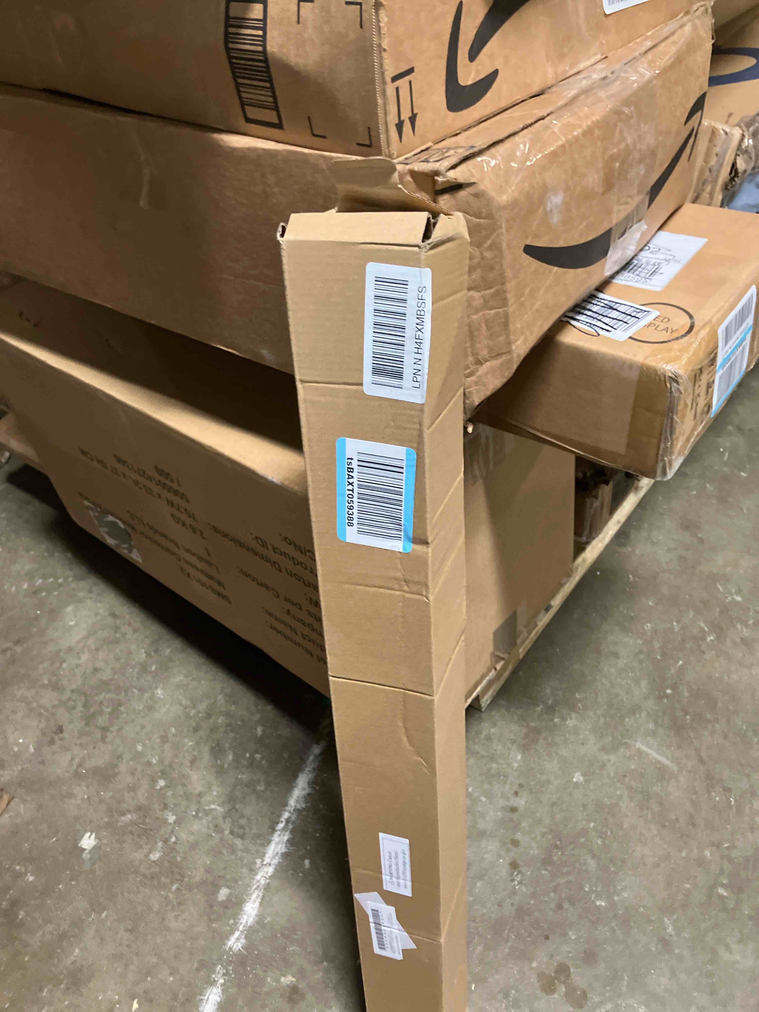 https://s3.amazonaws.com/lotting-images-prod/phillipi/GRA0389893_1737406110436.jpeg