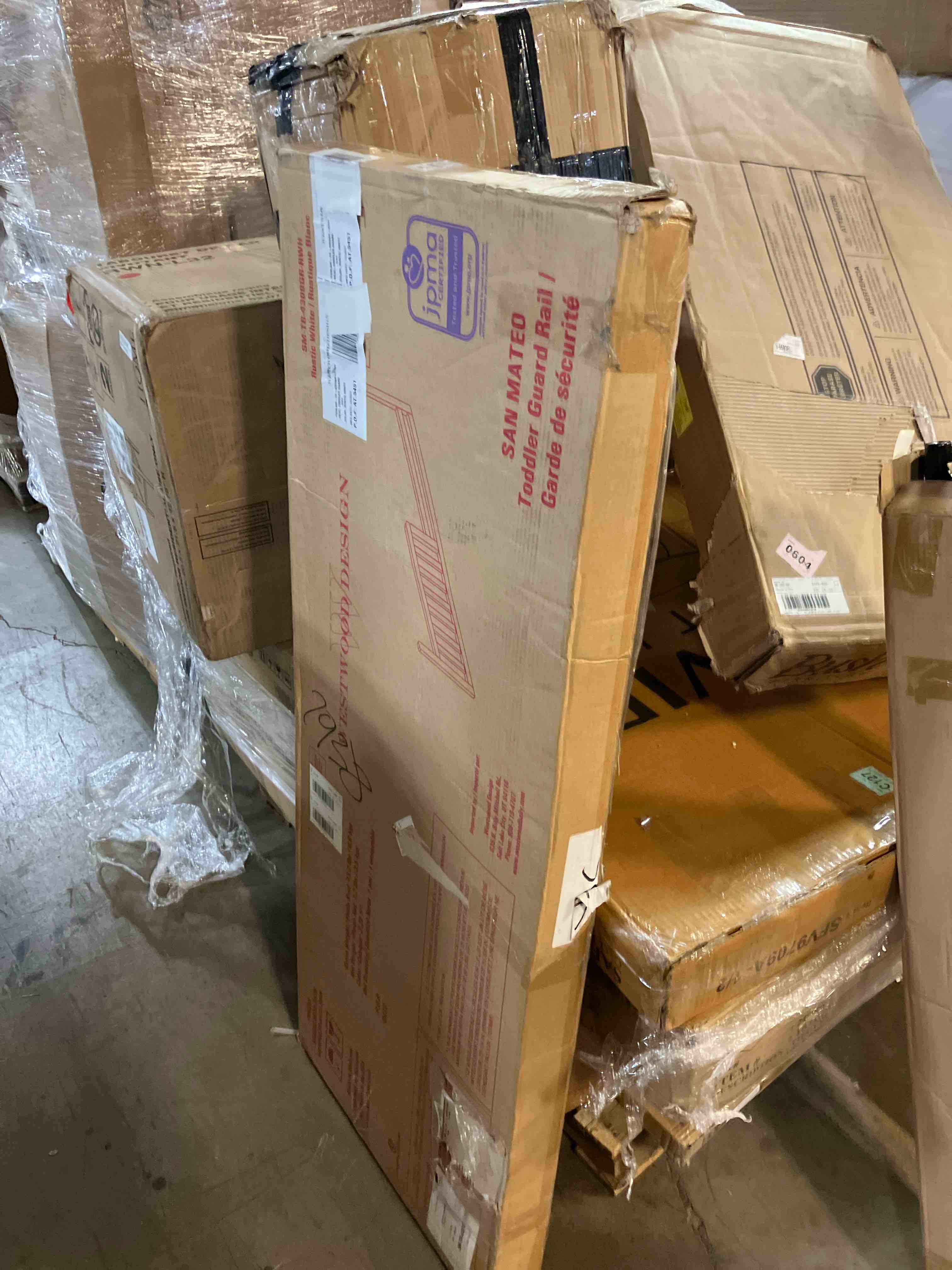 https://s3.amazonaws.com/lotting-images-prod/phillipi/GRA0390145_1739907451318.jpeg