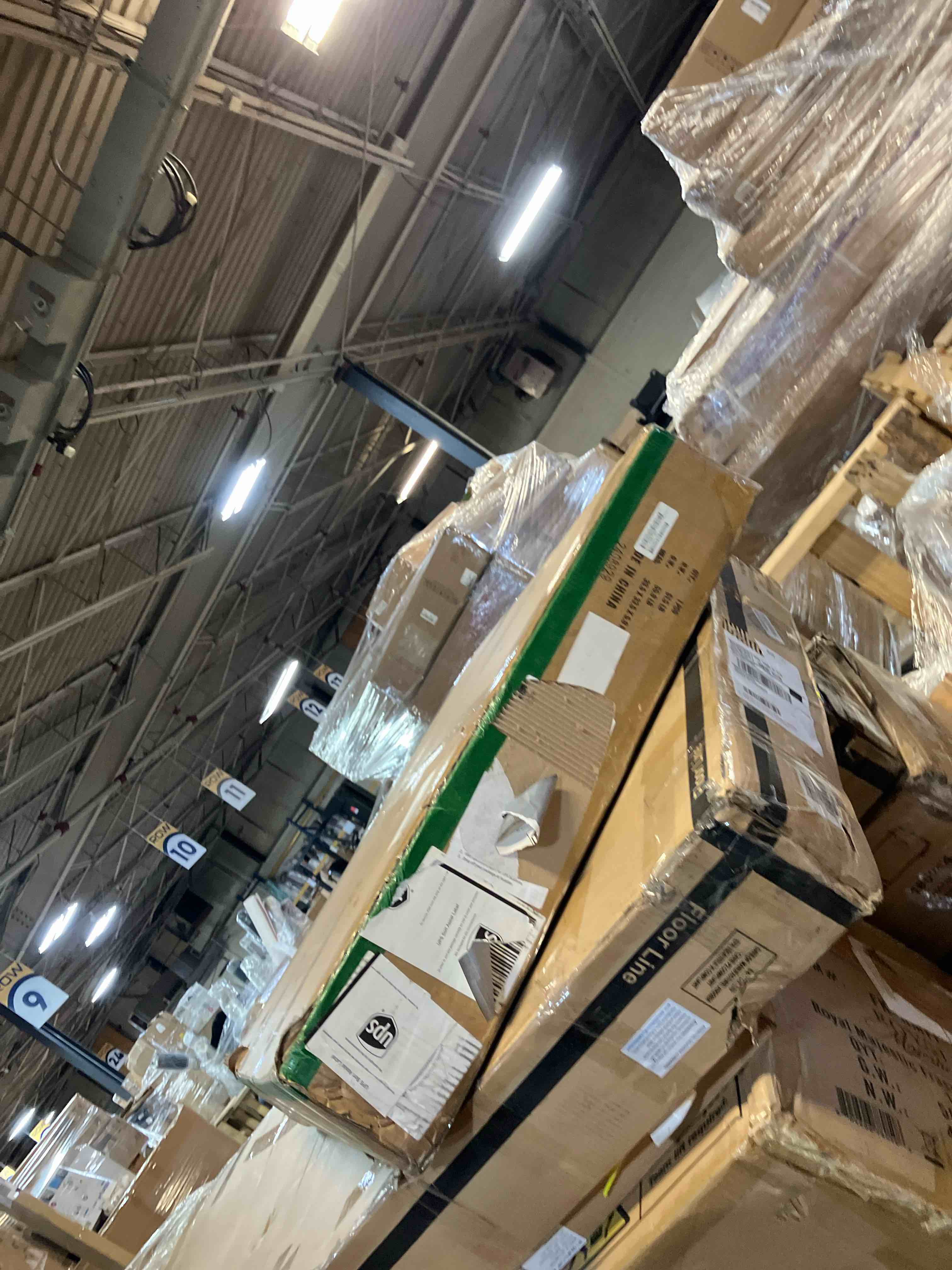 https://s3.amazonaws.com/lotting-images-prod/phillipi/GRA0390162_1739905351495.jpeg