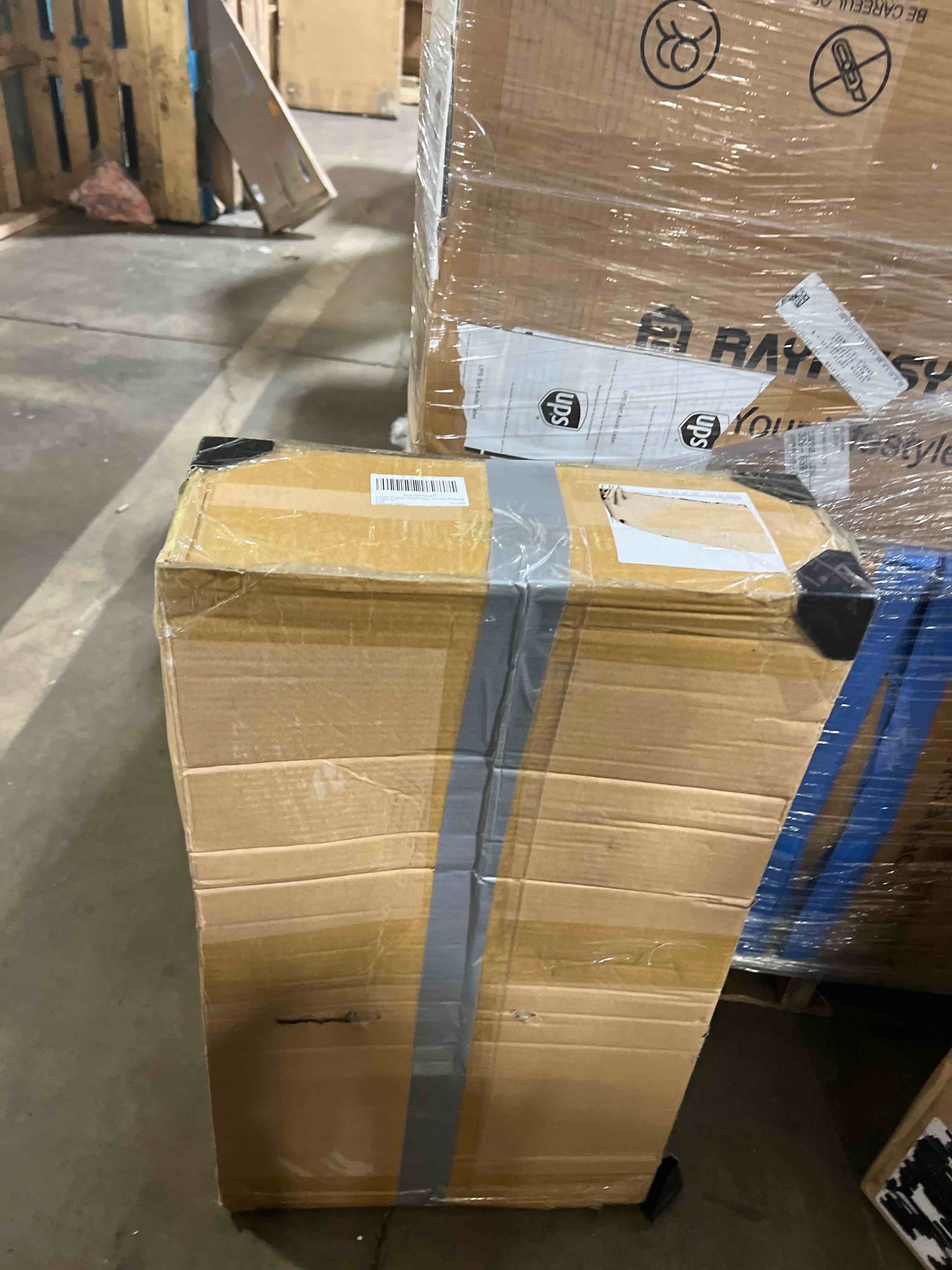 https://s3.amazonaws.com/lotting-images-prod/phillipi/GRA0390406_1739287386990.jpeg
