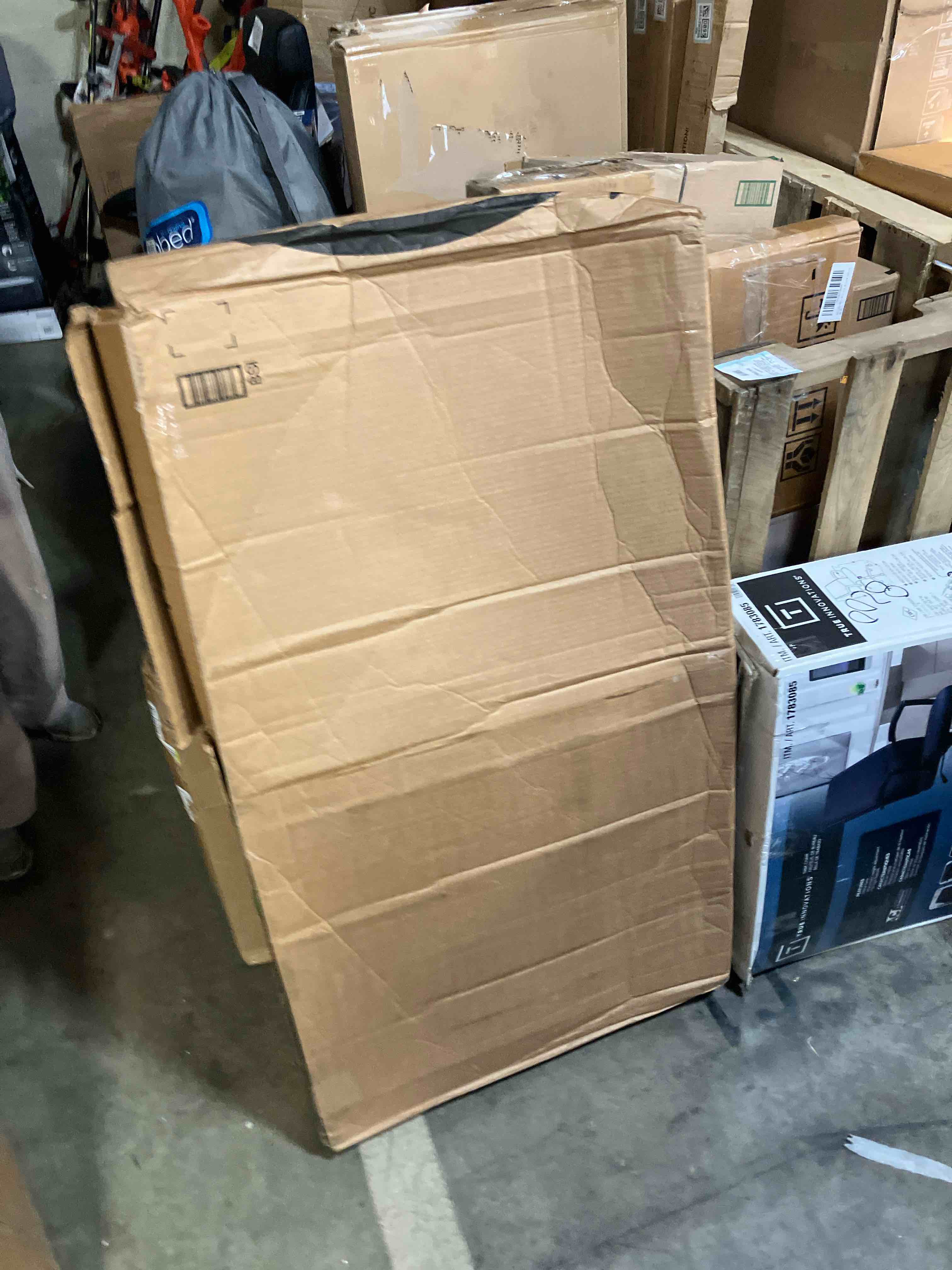https://s3.amazonaws.com/lotting-images-prod/phillipi/GRA0390866_1737143978834.jpeg