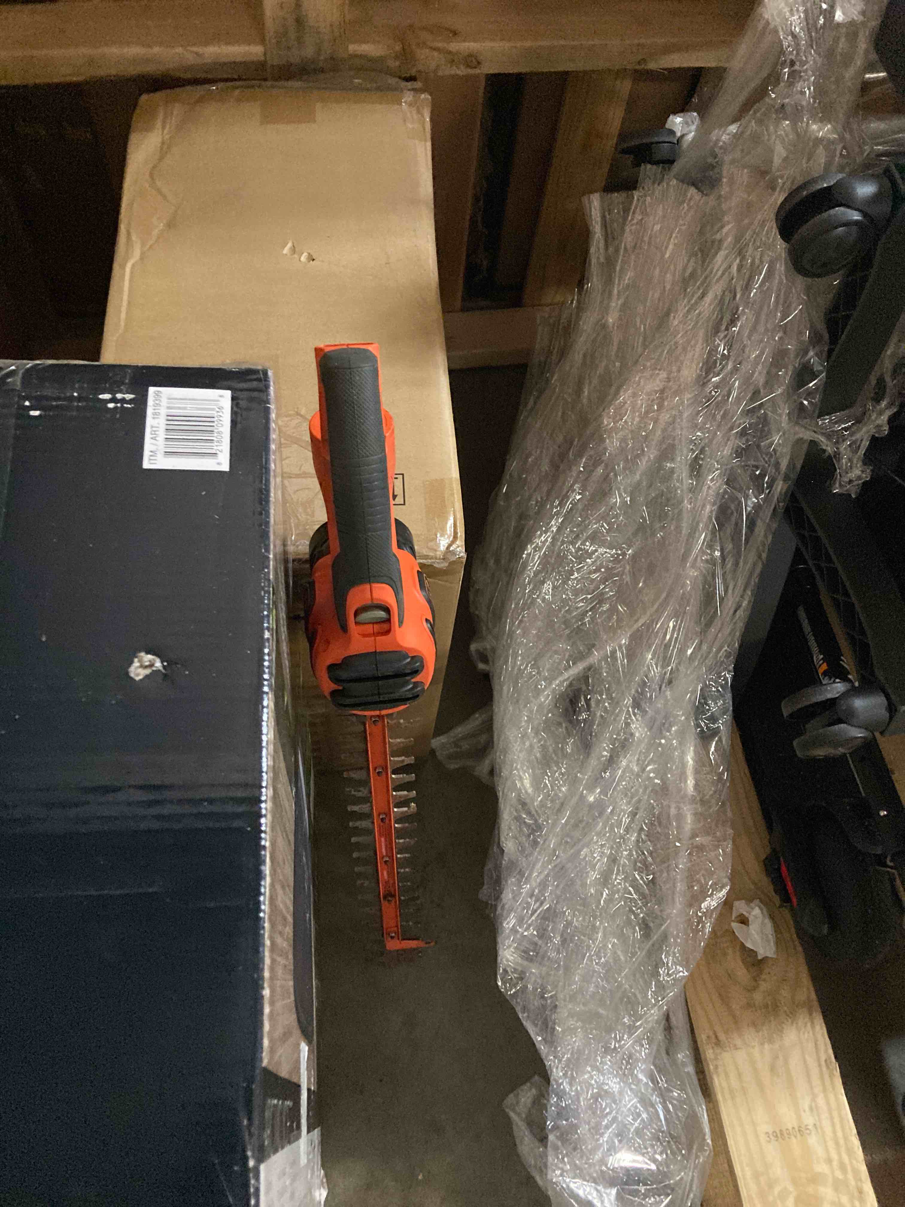 https://s3.amazonaws.com/lotting-images-prod/phillipi/GRA0390905_1737137839127.jpeg