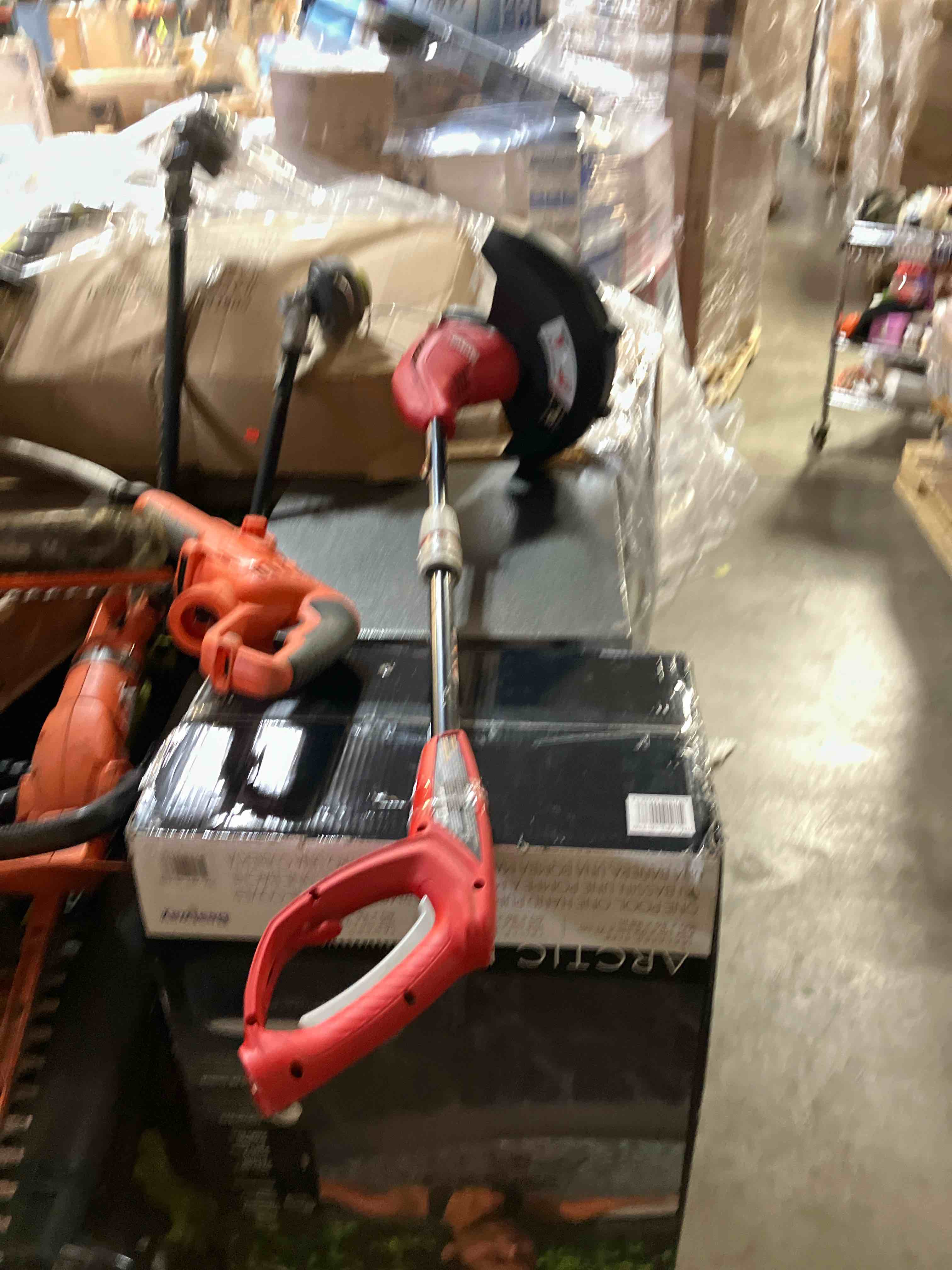 https://s3.amazonaws.com/lotting-images-prod/phillipi/GRA0390916_1737136458617.jpeg