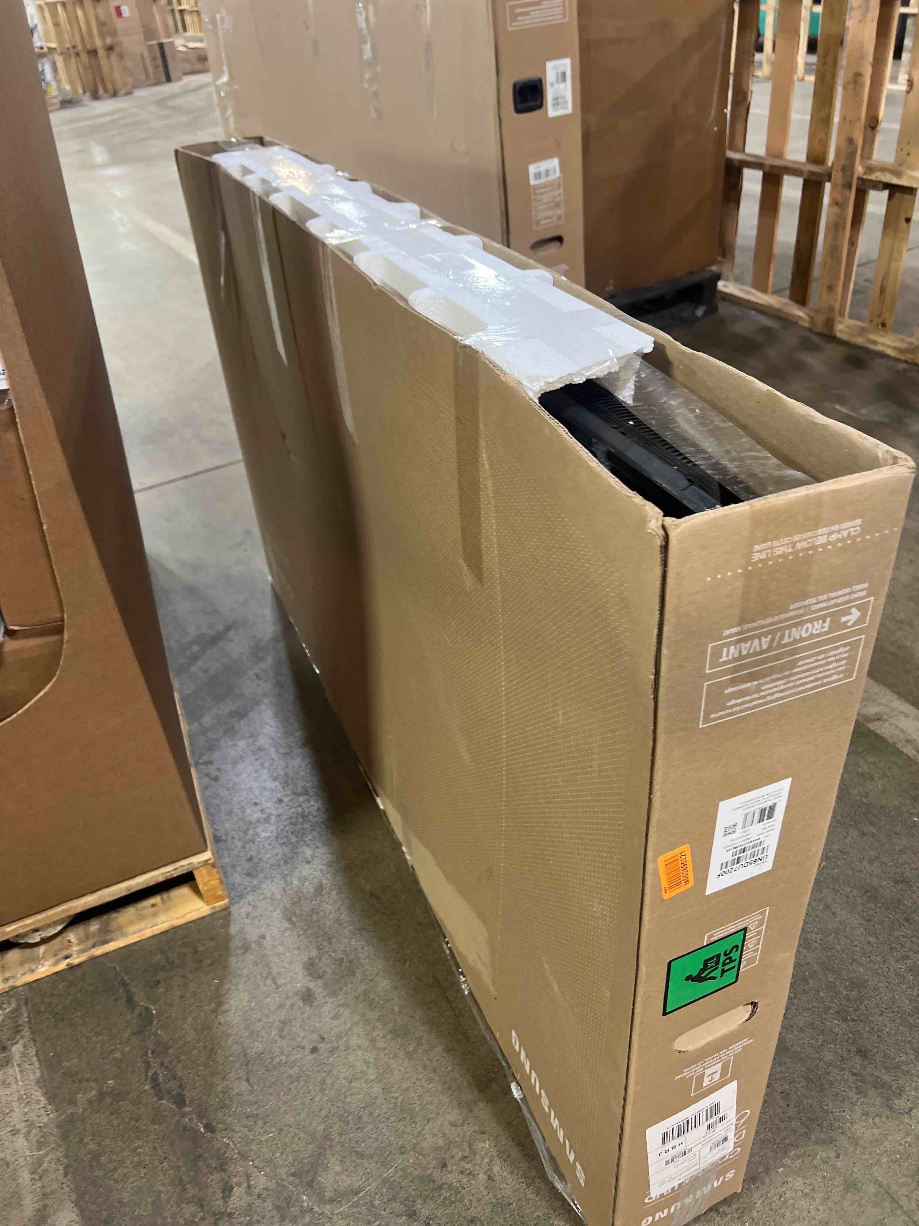 https://s3.amazonaws.com/lotting-images-prod/phillipi/GRA0391066_1736529750991.jpeg