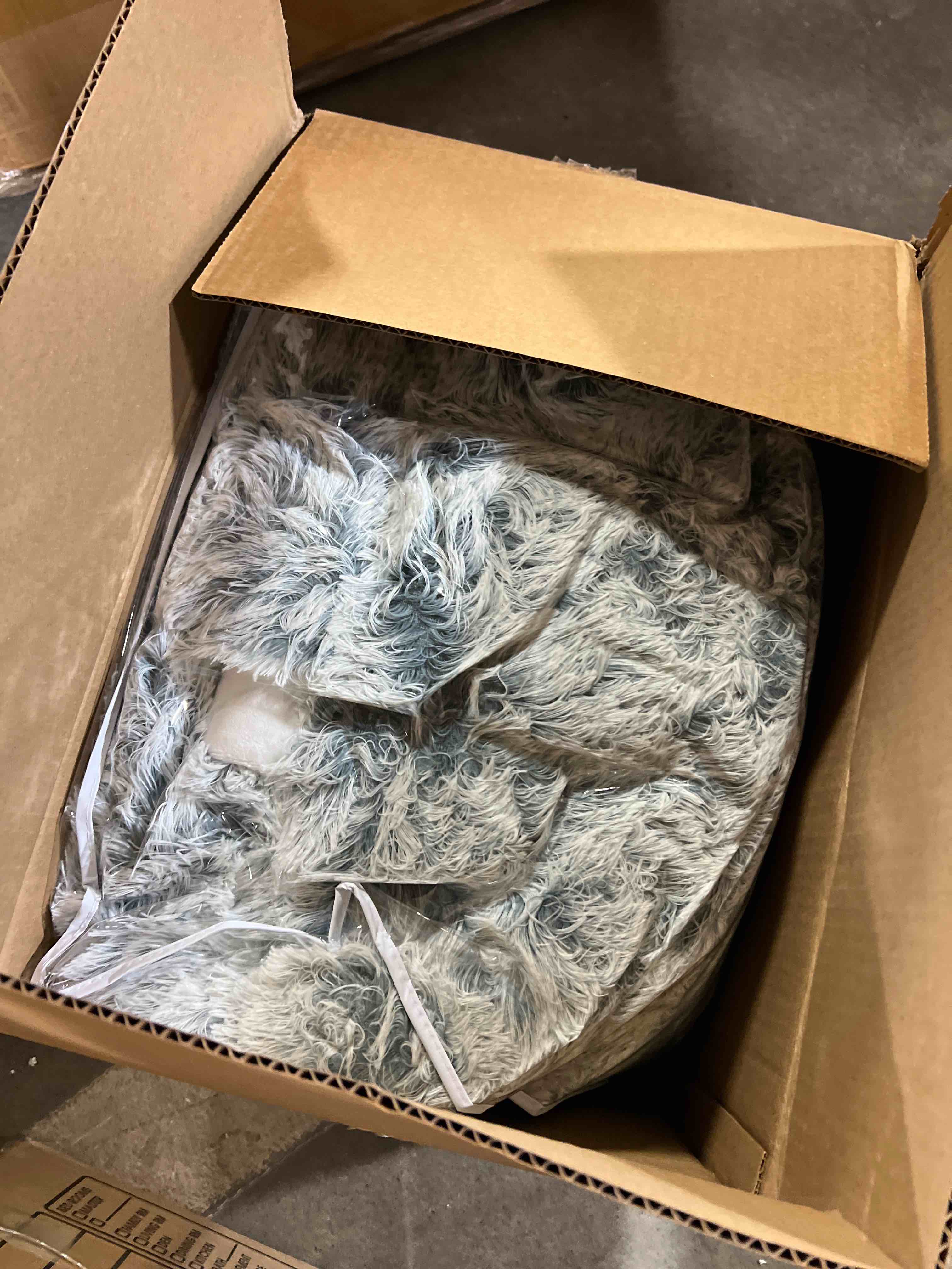 https://s3.amazonaws.com/lotting-images-prod/phillipi/GRA0391783_1738256441272.jpeg