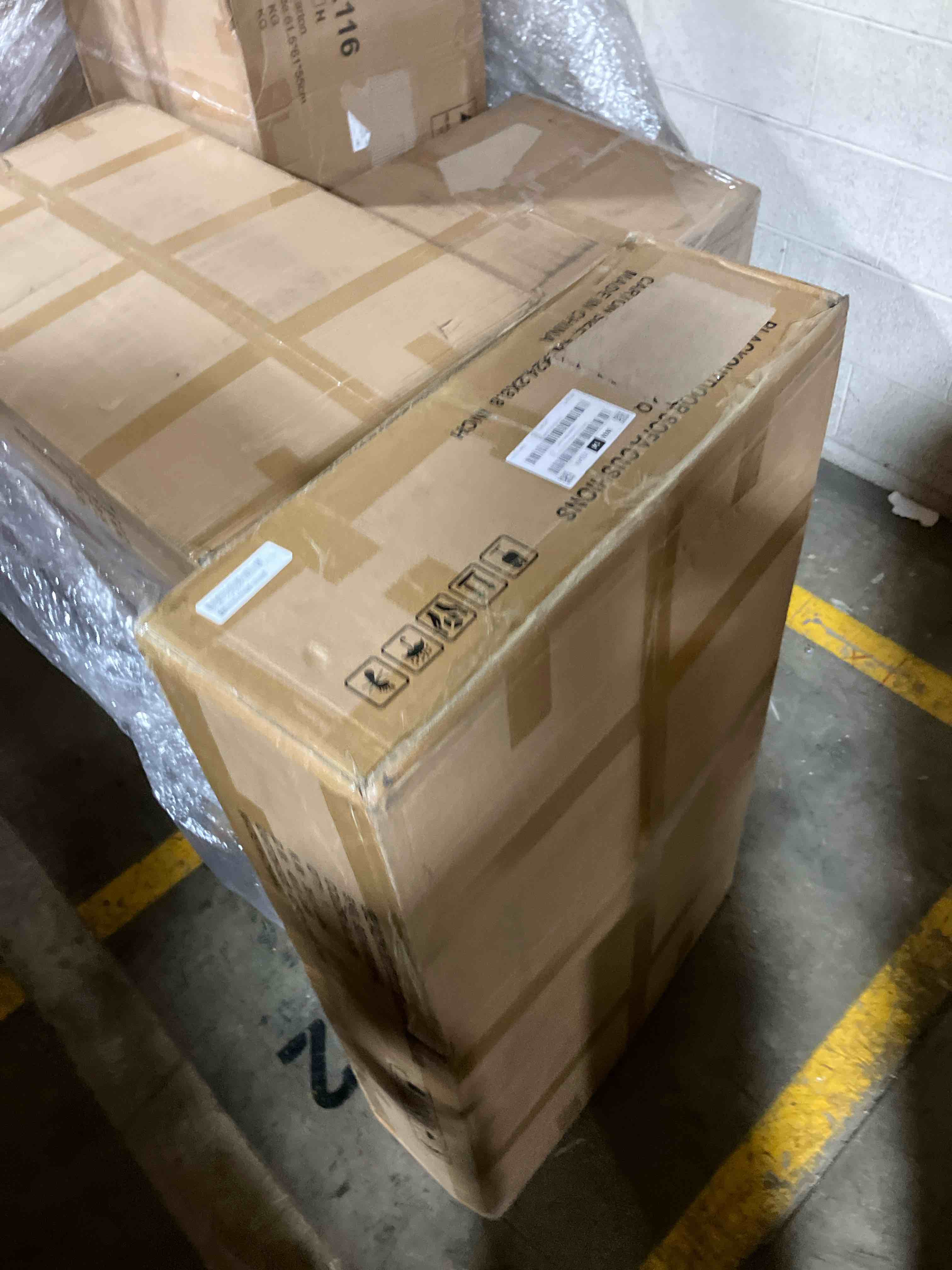 https://s3.amazonaws.com/lotting-images-prod/phillipi/GRA0392674_1738277385093.jpeg