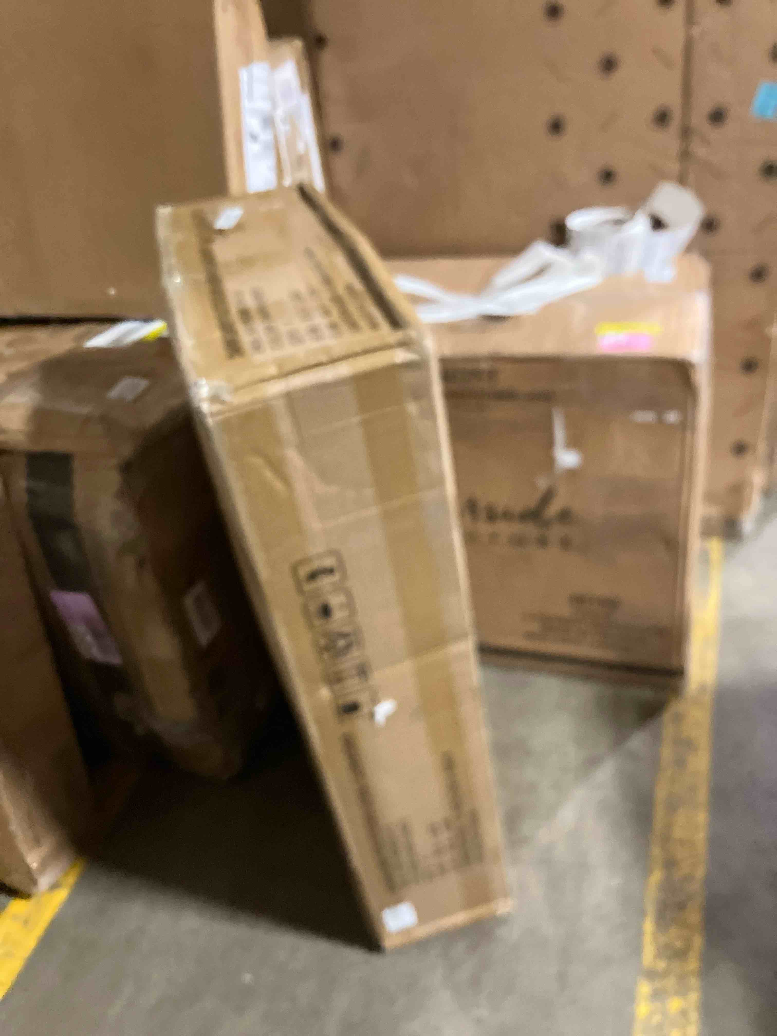 https://s3.amazonaws.com/lotting-images-prod/phillipi/GRA0392721_1738273182863.jpeg