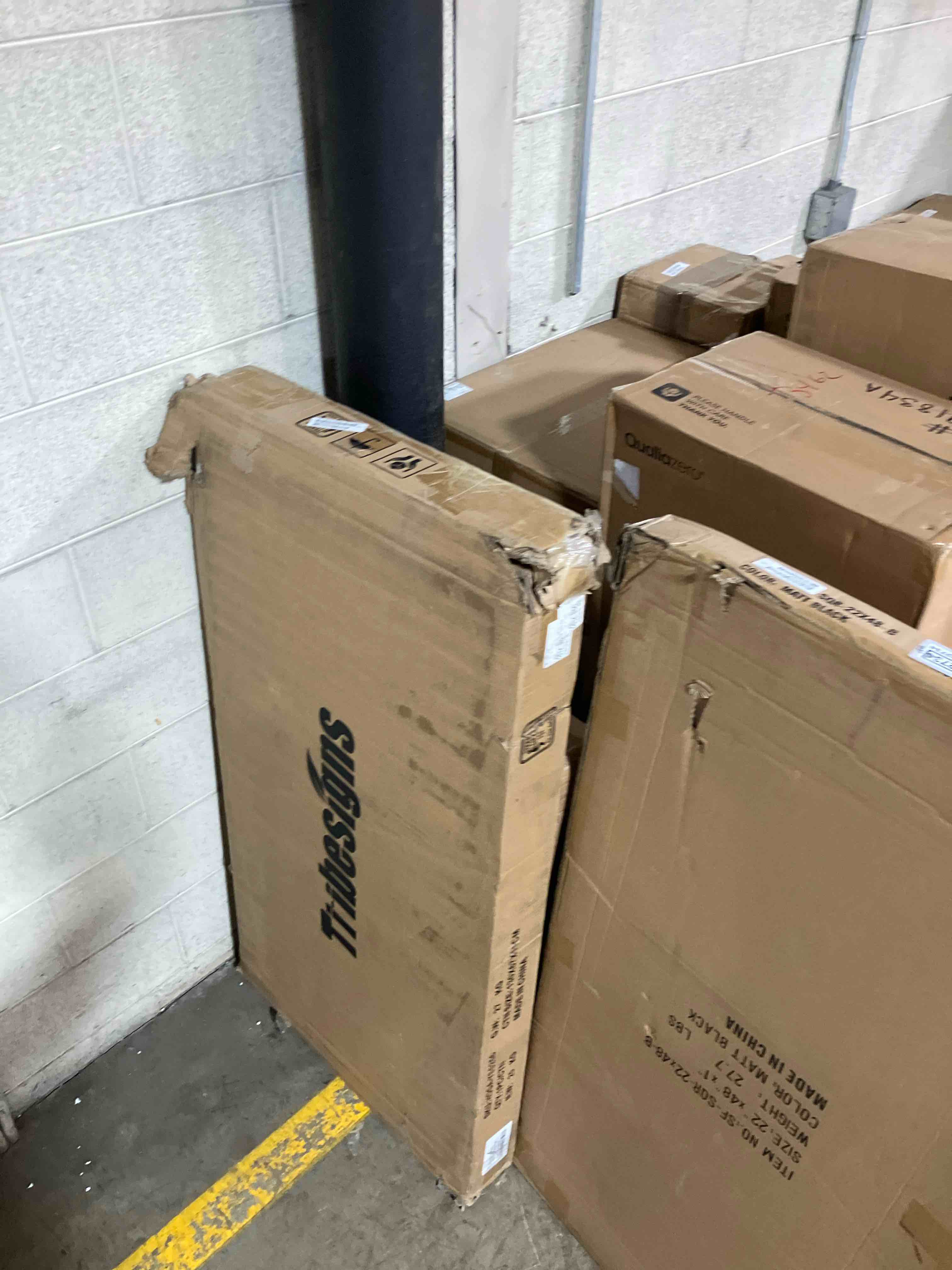 https://s3.amazonaws.com/lotting-images-prod/phillipi/GRA0392733_1738271153636.jpeg