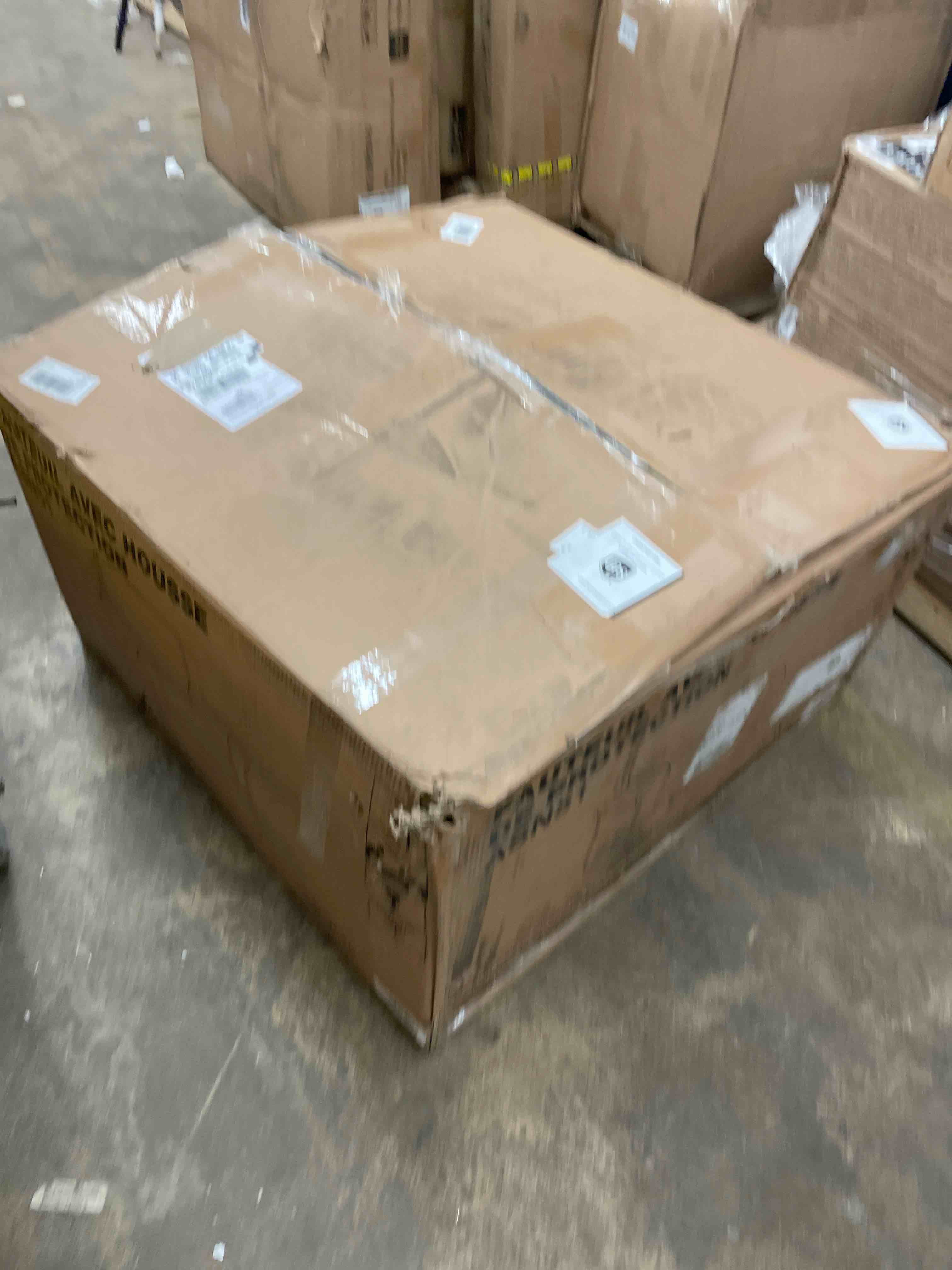https://s3.amazonaws.com/lotting-images-prod/phillipi/GRA0396164_1737137635257.jpeg