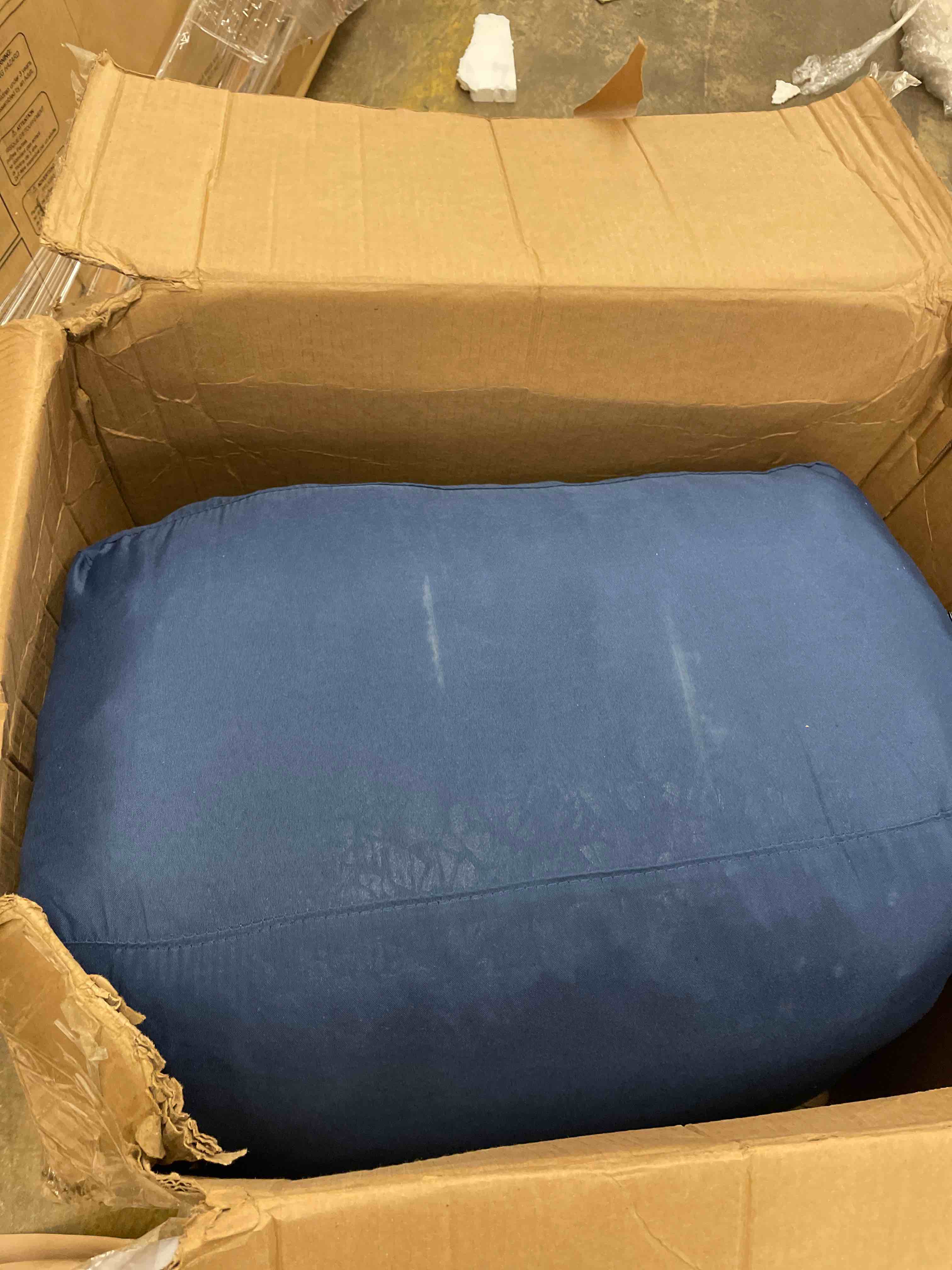 https://s3.amazonaws.com/lotting-images-prod/phillipi/GRA0396168_1737136109147.jpeg