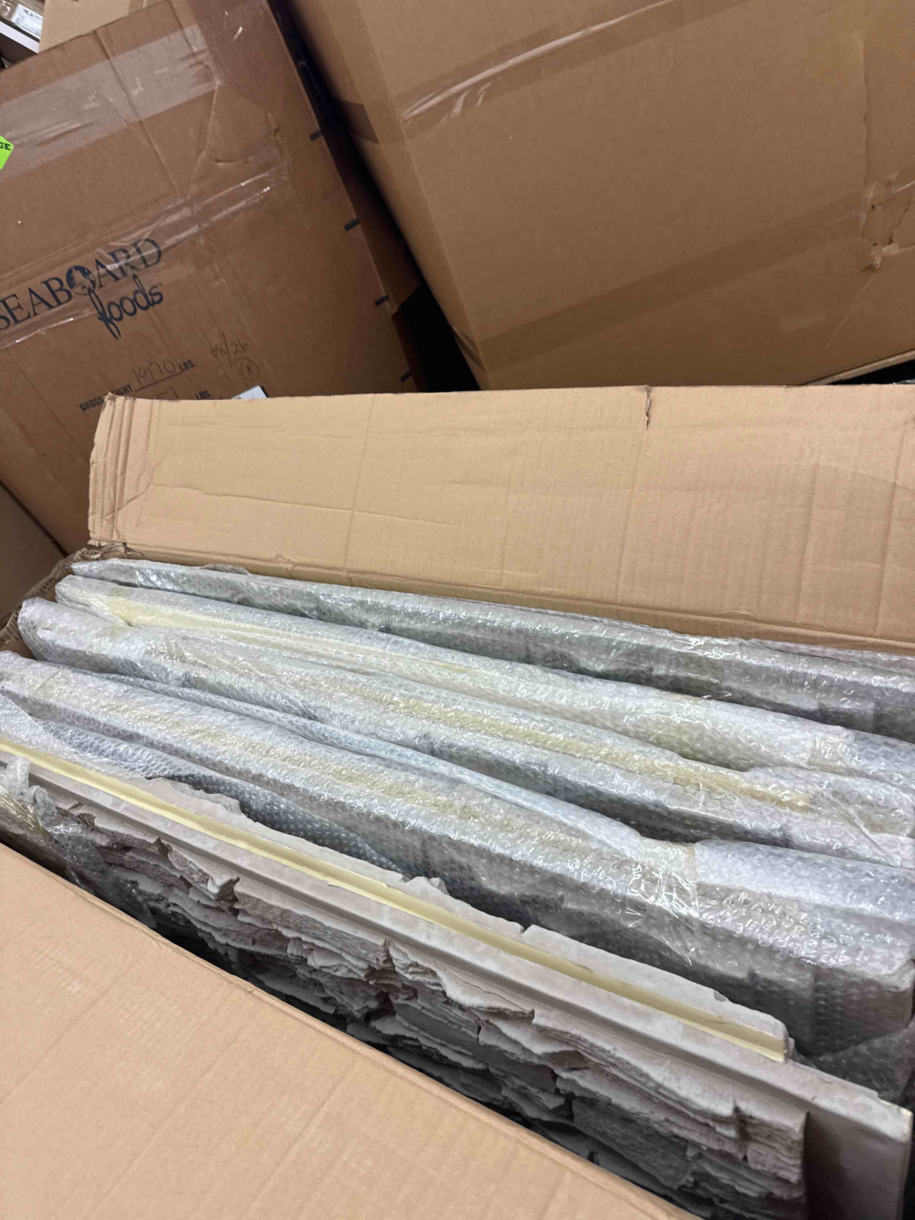 https://s3.amazonaws.com/lotting-images-prod/phillipi/GRA0396191_1737064486456.jpeg