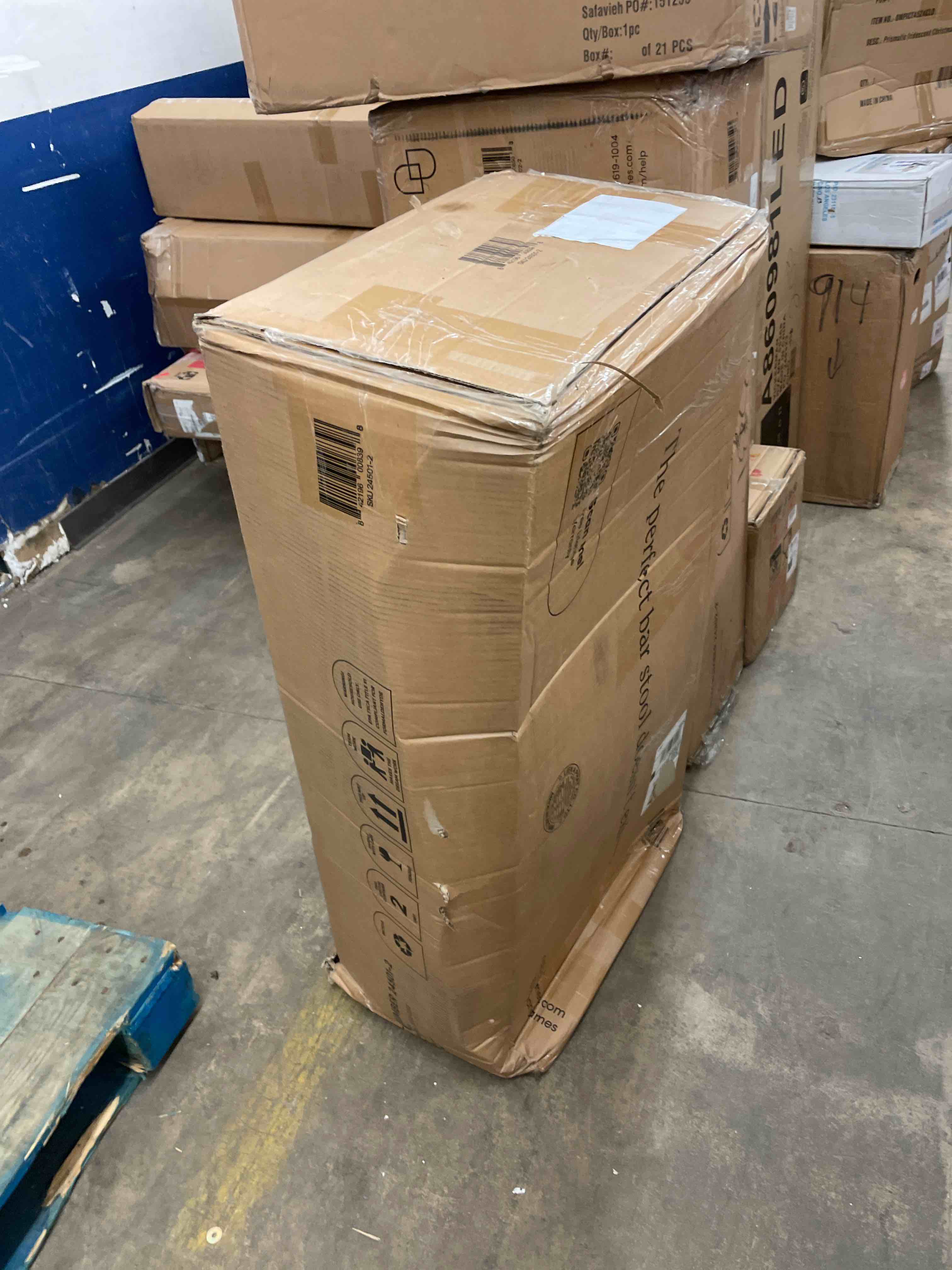 https://s3.amazonaws.com/lotting-images-prod/phillipi/GRA0396205_1737053235796.jpeg