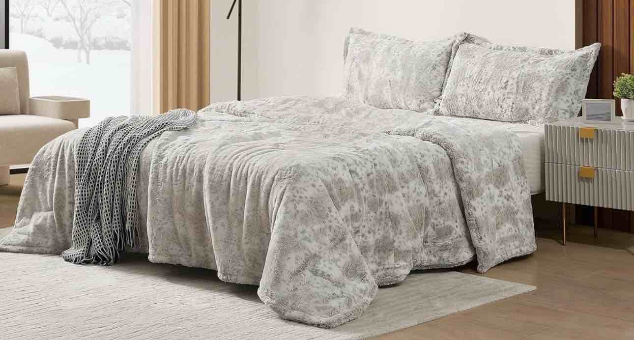 Snow Lynx - Coma Inducer® Oversized Comforter Set