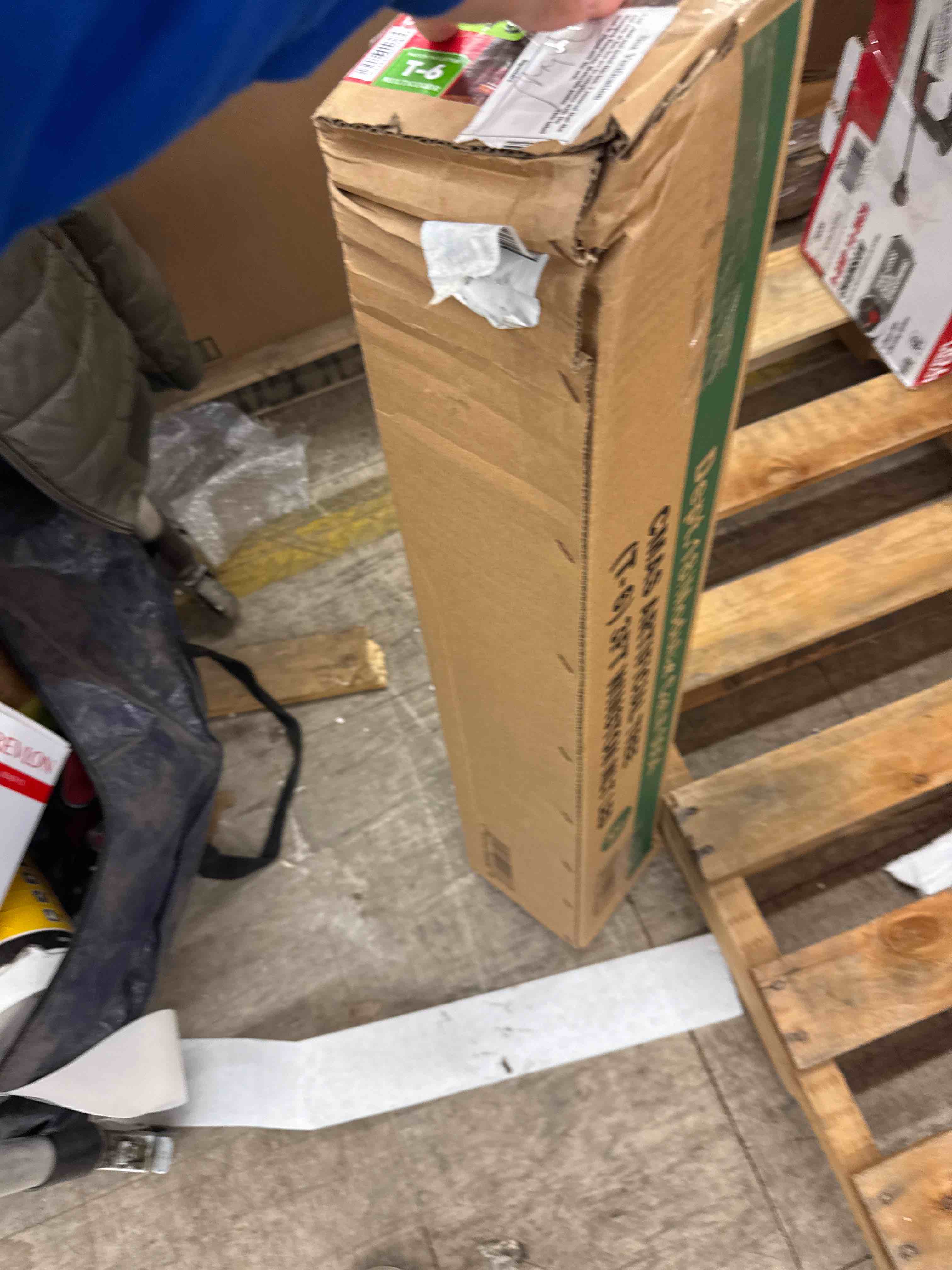 https://s3.amazonaws.com/lotting-images-prod/phillipi/GRA0396698_1735240906407.jpeg