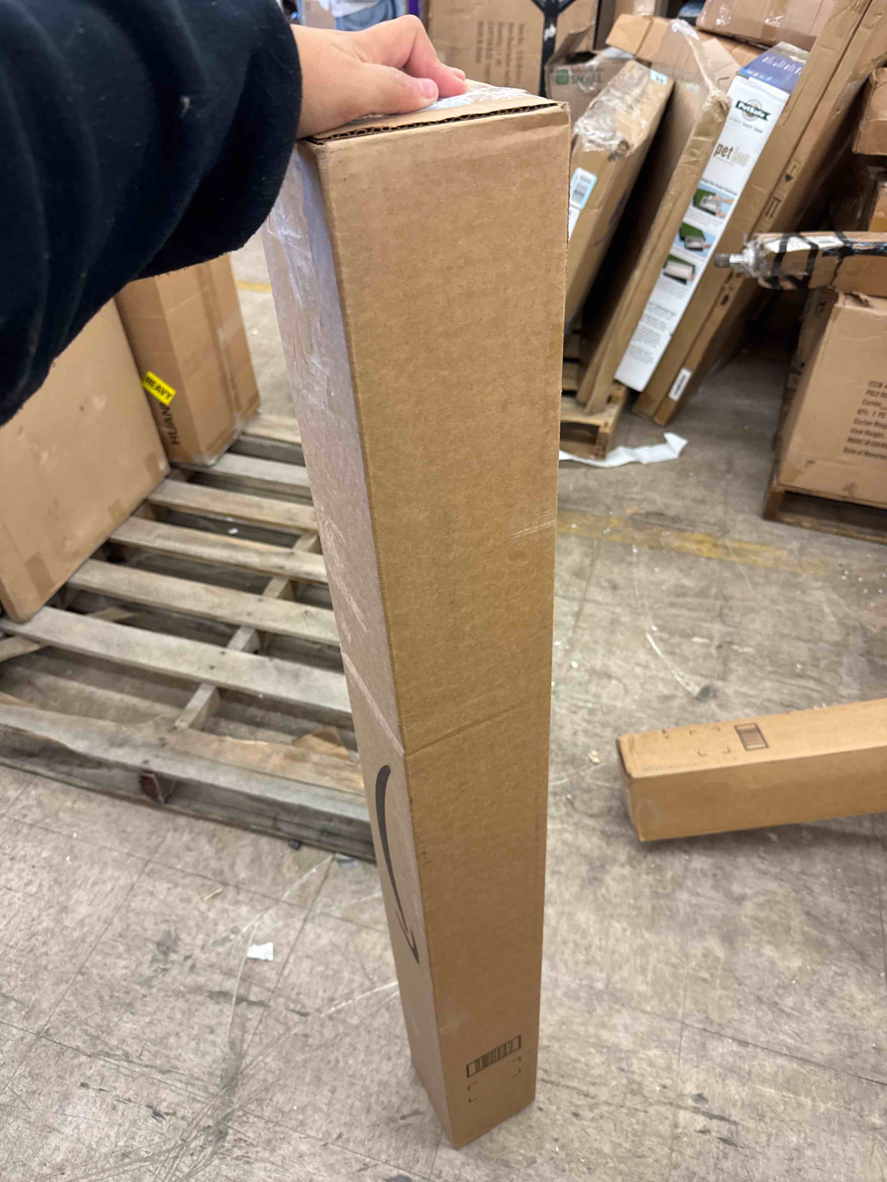 https://s3.amazonaws.com/lotting-images-prod/phillipi/GRA0397438_1733159101228.jpeg