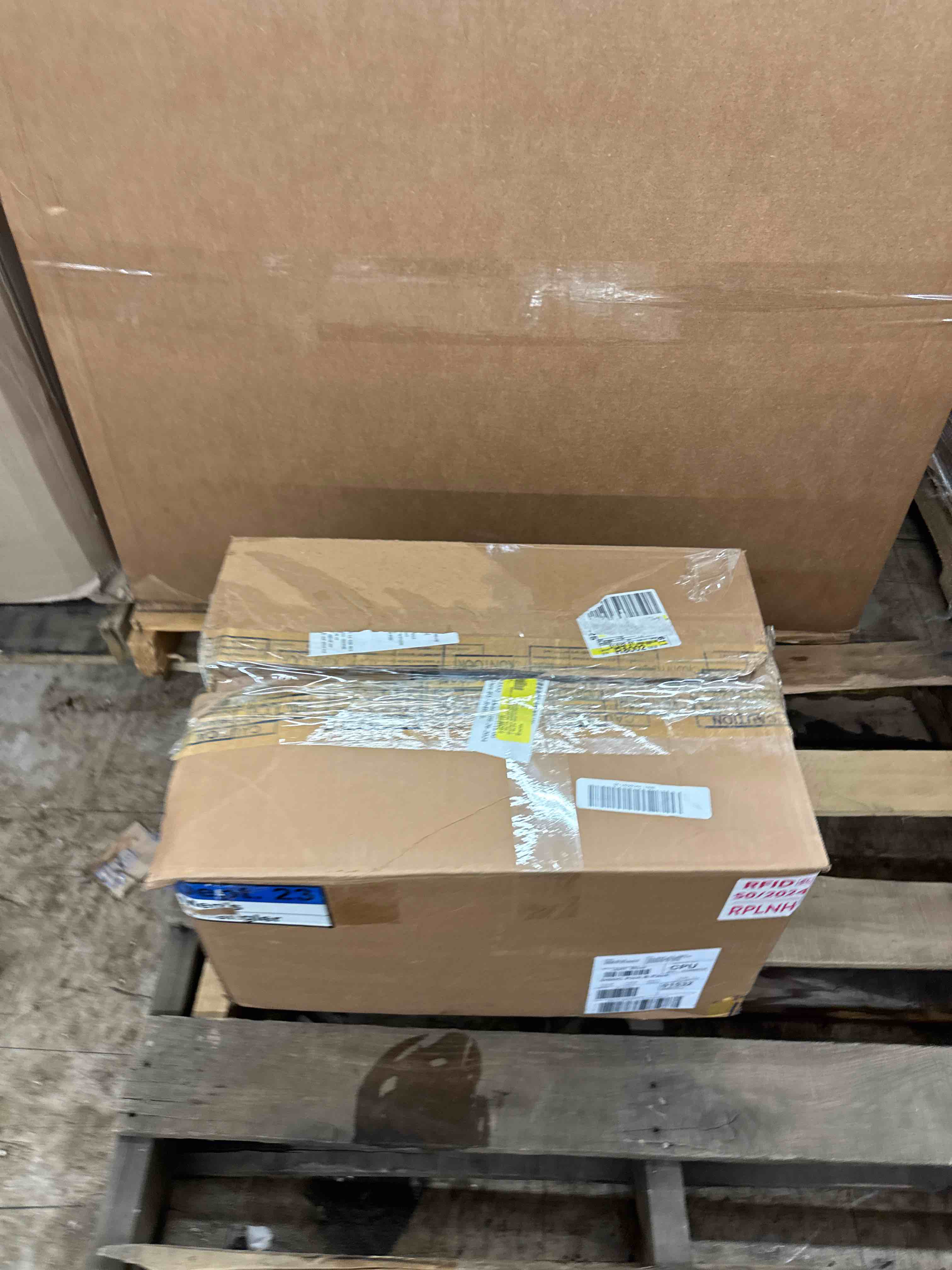 https://s3.amazonaws.com/lotting-images-prod/phillipi/GRA0397892_1731342992046.jpeg