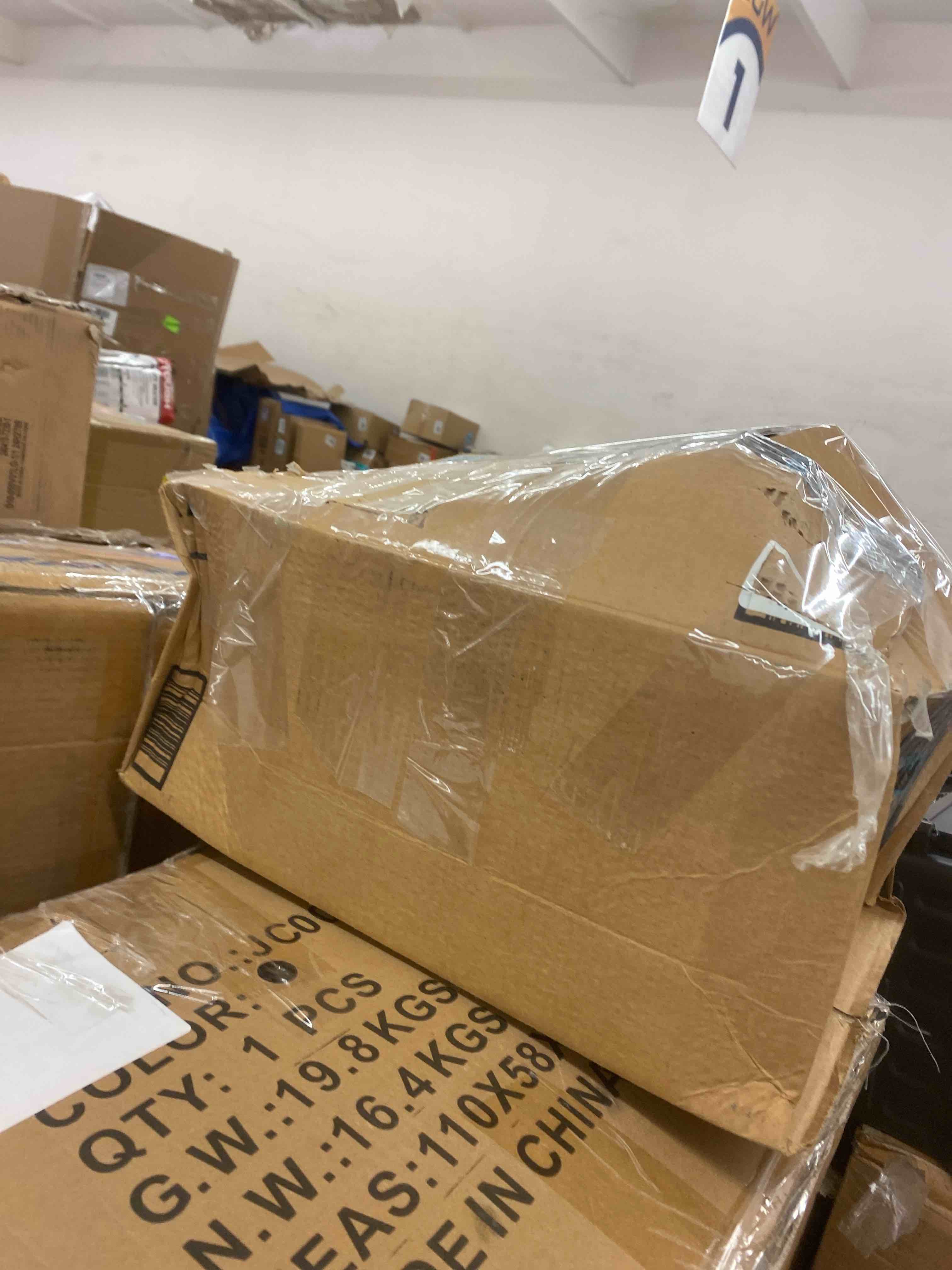 https://s3.amazonaws.com/lotting-images-prod/phillipi/GRA0398059_1744383165856.jpeg