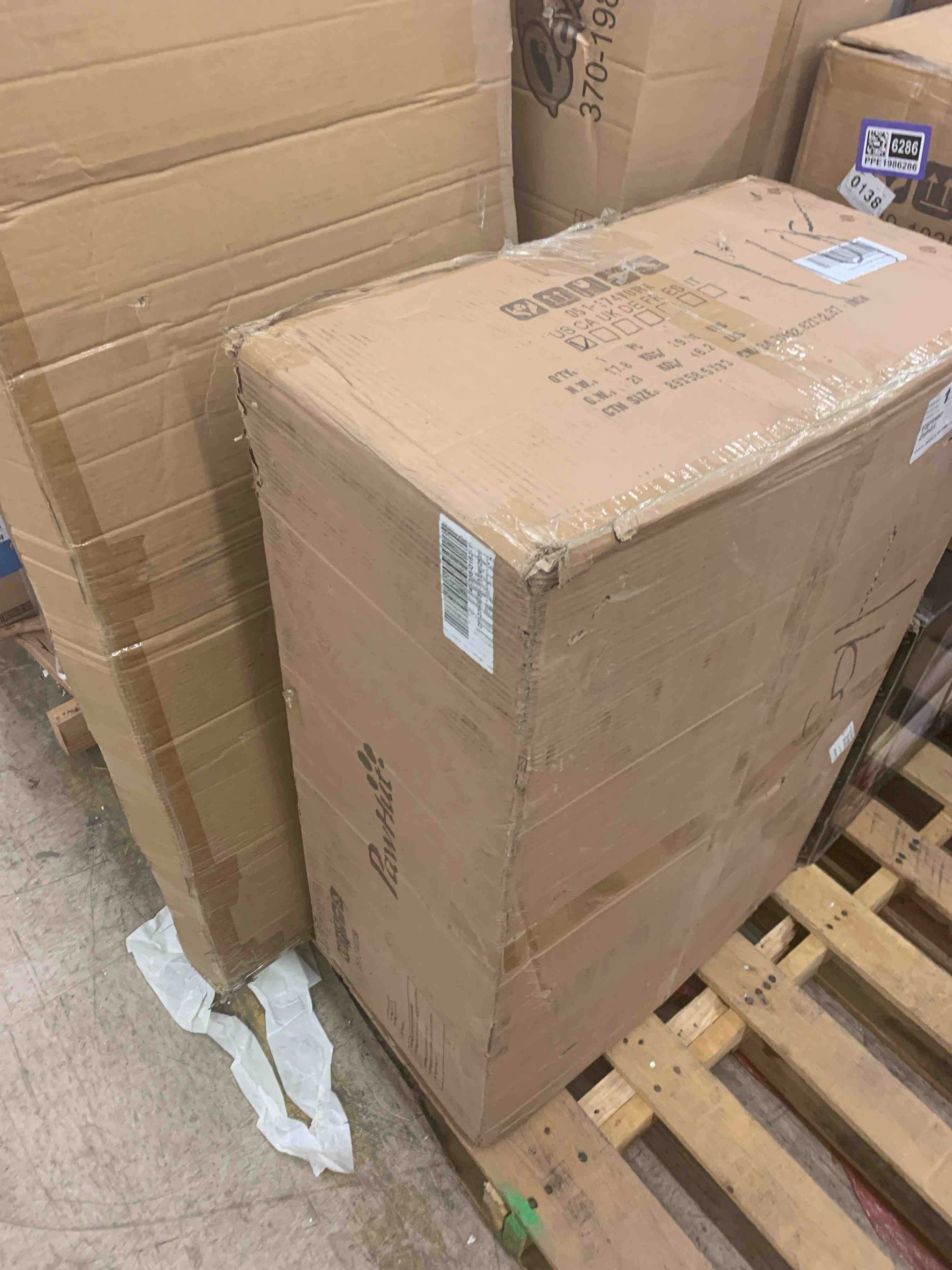 https://s3.amazonaws.com/lotting-images-prod/phillipi/GRA0398088_1744375896893.jpeg