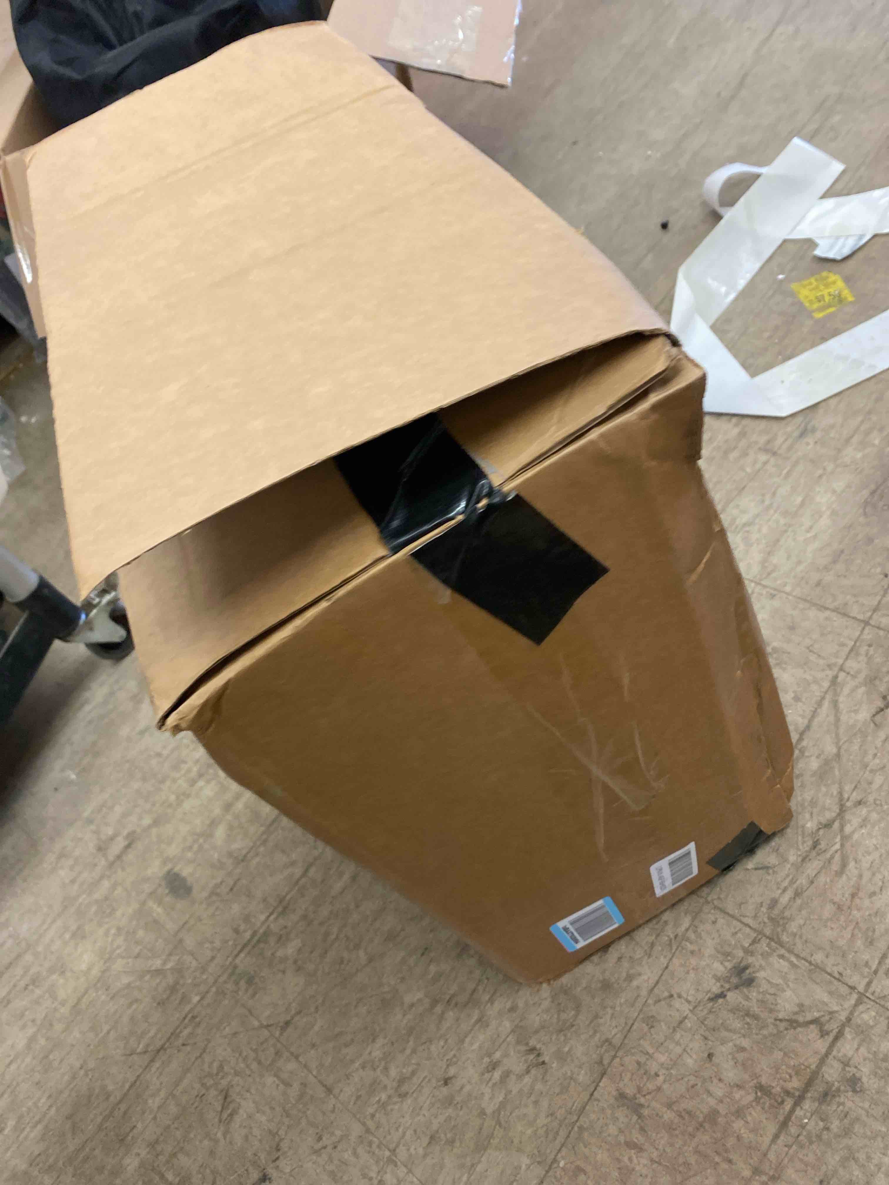https://s3.amazonaws.com/lotting-images-prod/phillipi/GRA0398131_1744217231302.jpeg